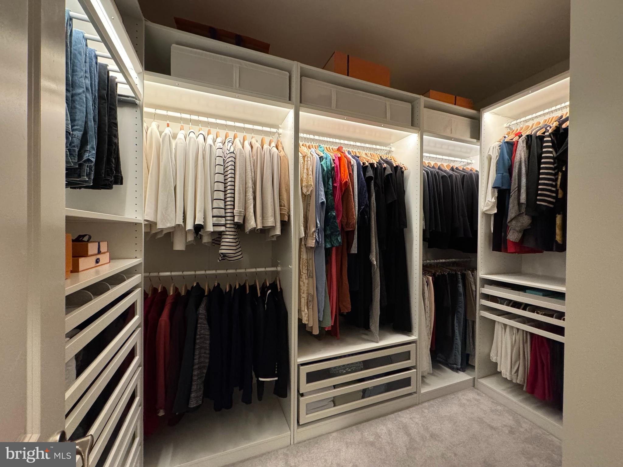 MOORES HAMLET - Residential