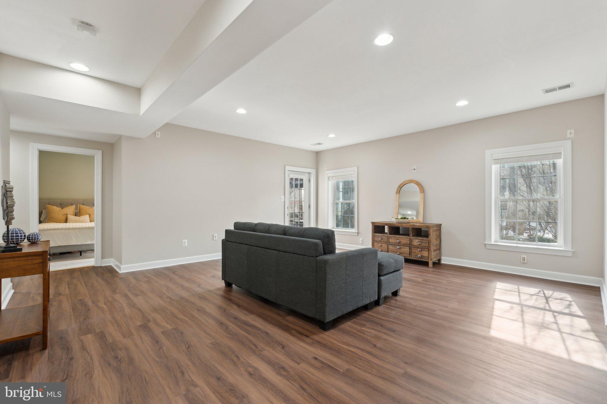 MOORES HAMLET - Residential