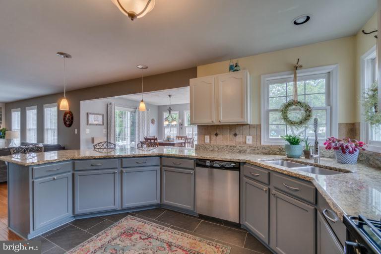 NI RIVER LANDING - Residential