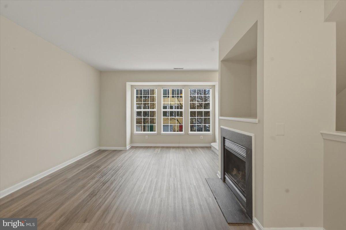 PARKSIDE AT DULLES - Residential