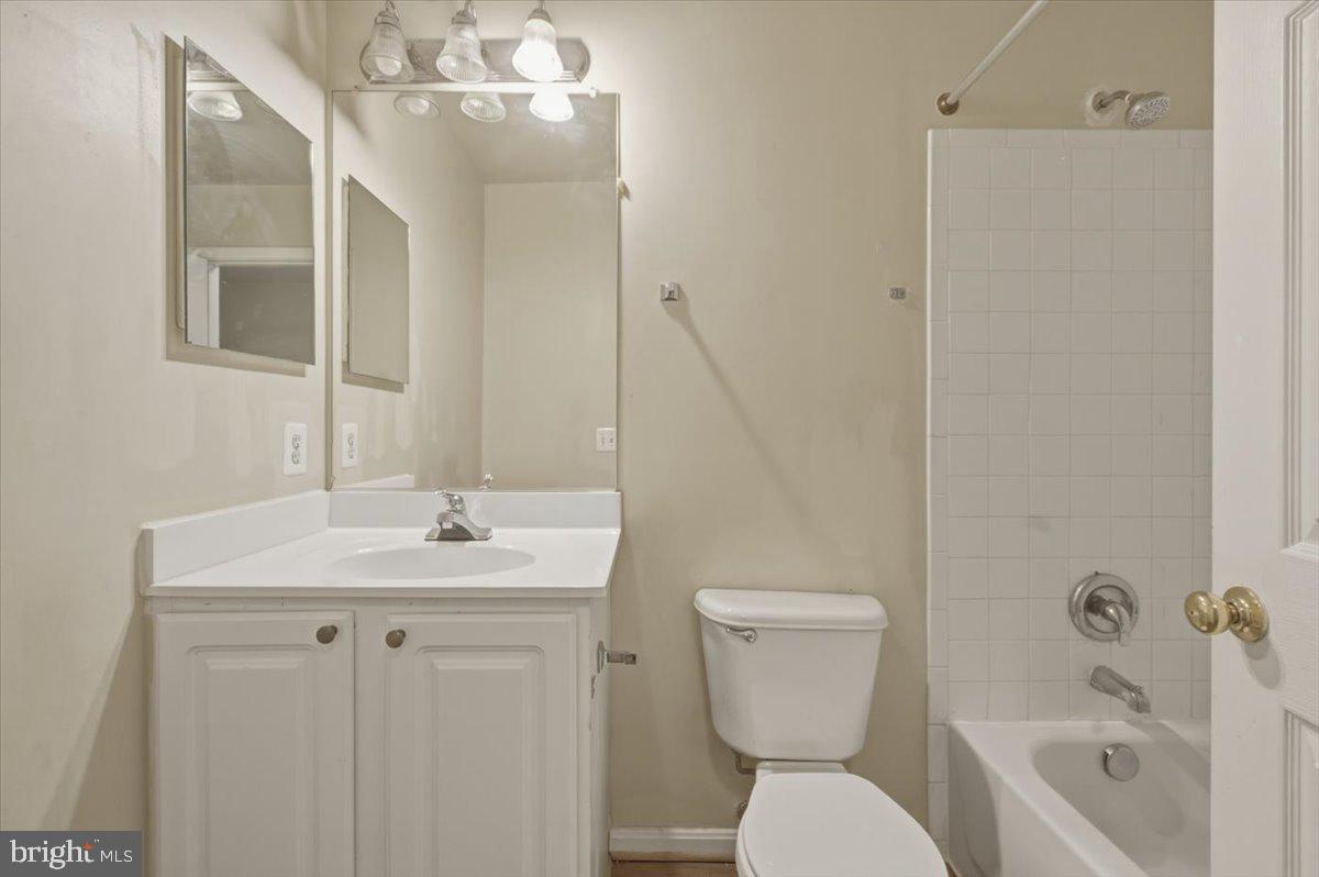 PARKSIDE AT DULLES - Residential