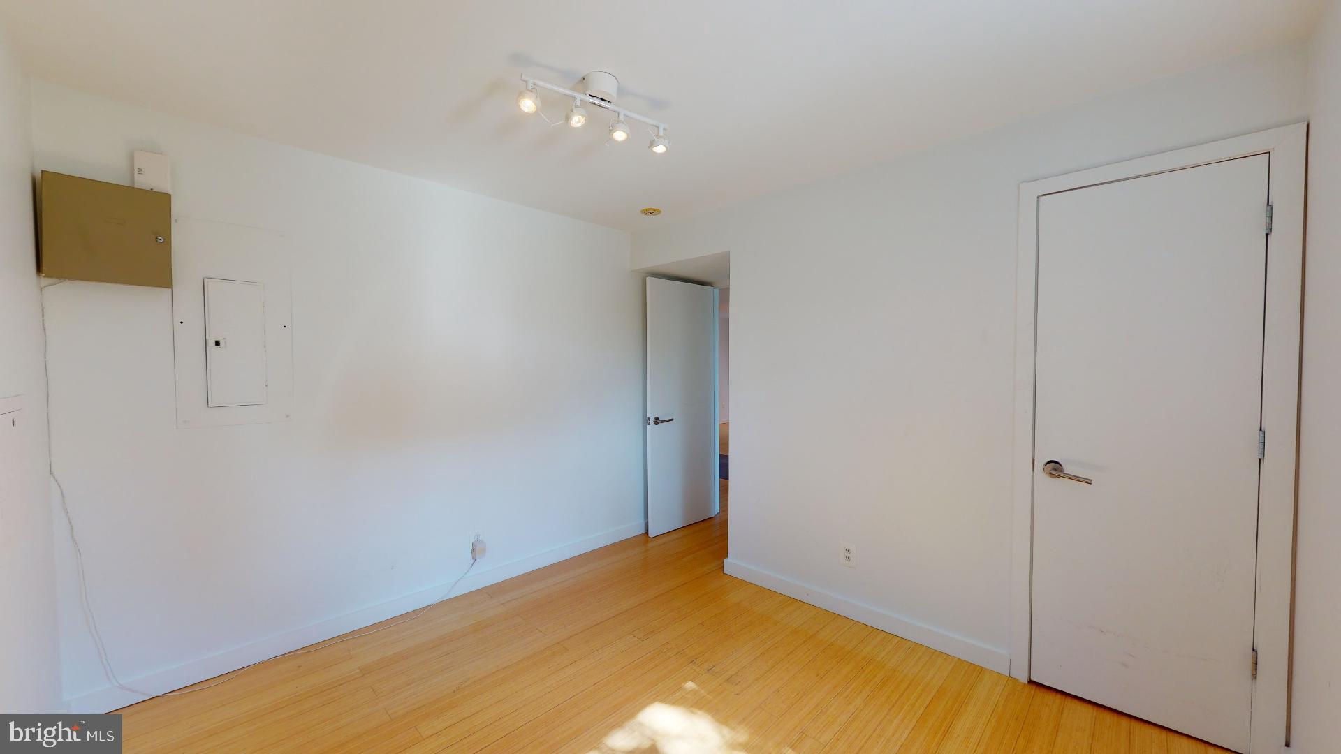 DEL RAY - Residential Lease