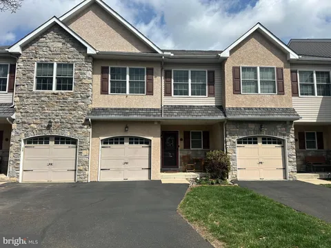 12 Cobblestone Circle, Hatboro, PA MLS: PAMC2135090