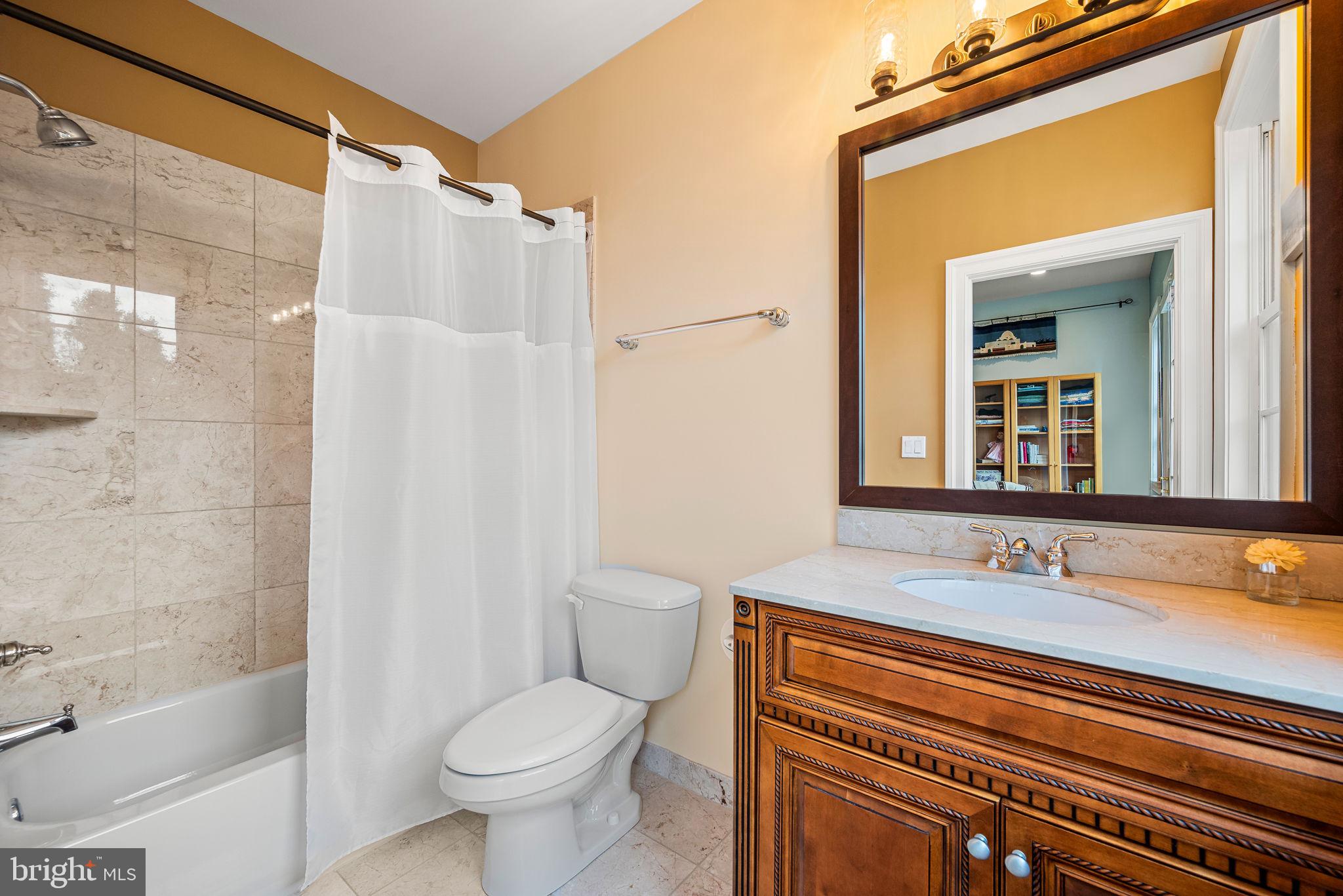 ART MUSEUM AREA - Residential