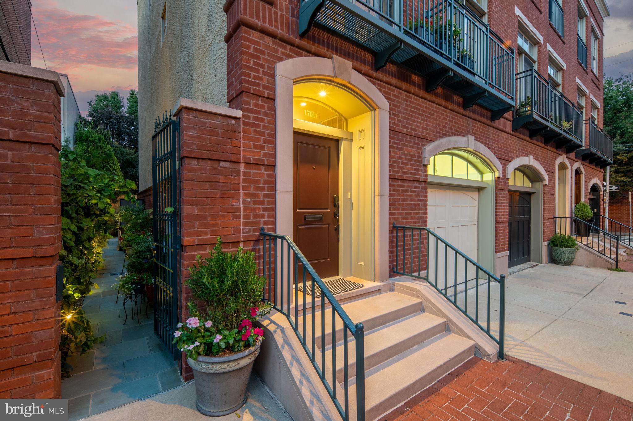 ART MUSEUM AREA - Residential