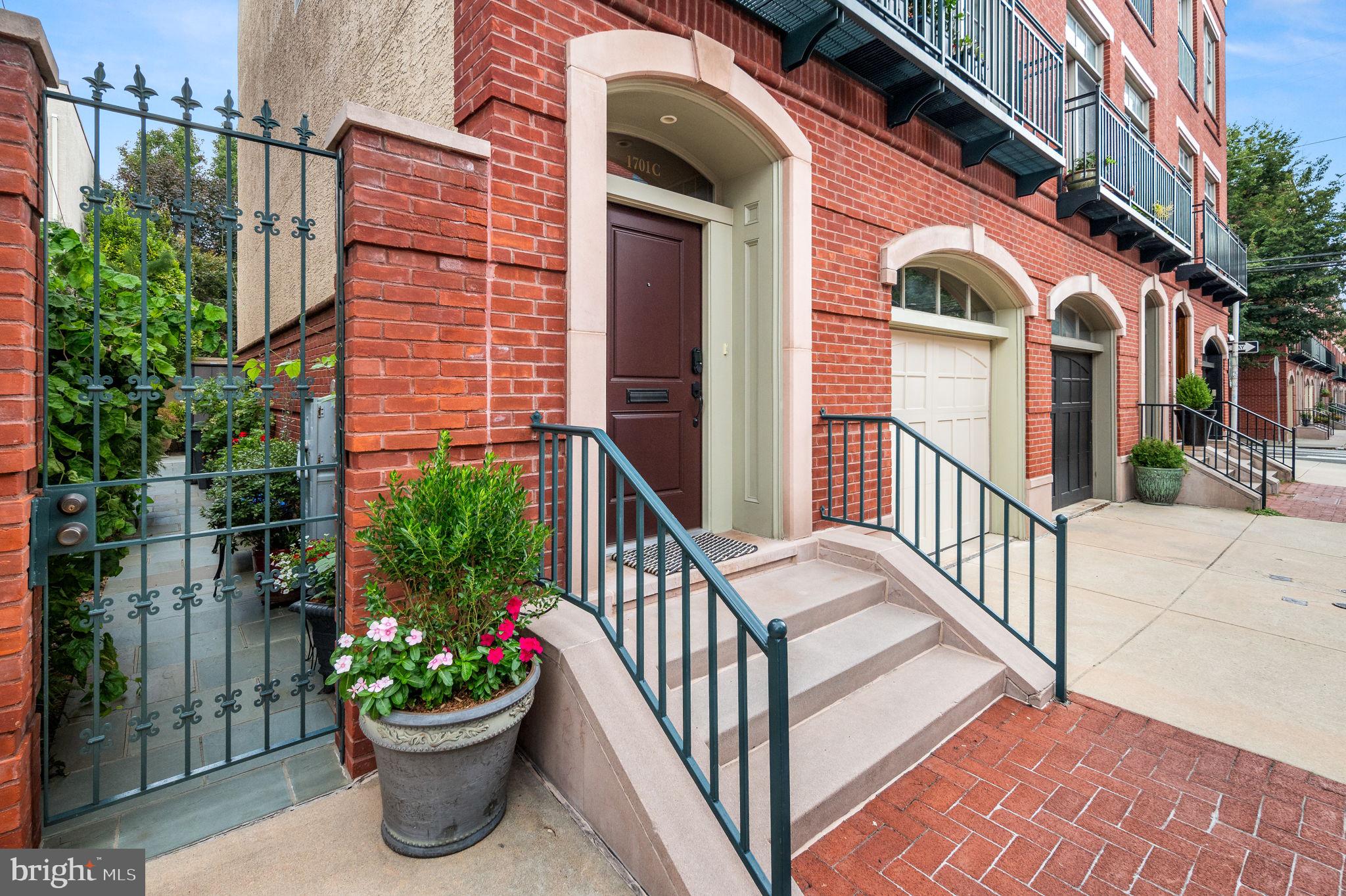 ART MUSEUM AREA - Residential