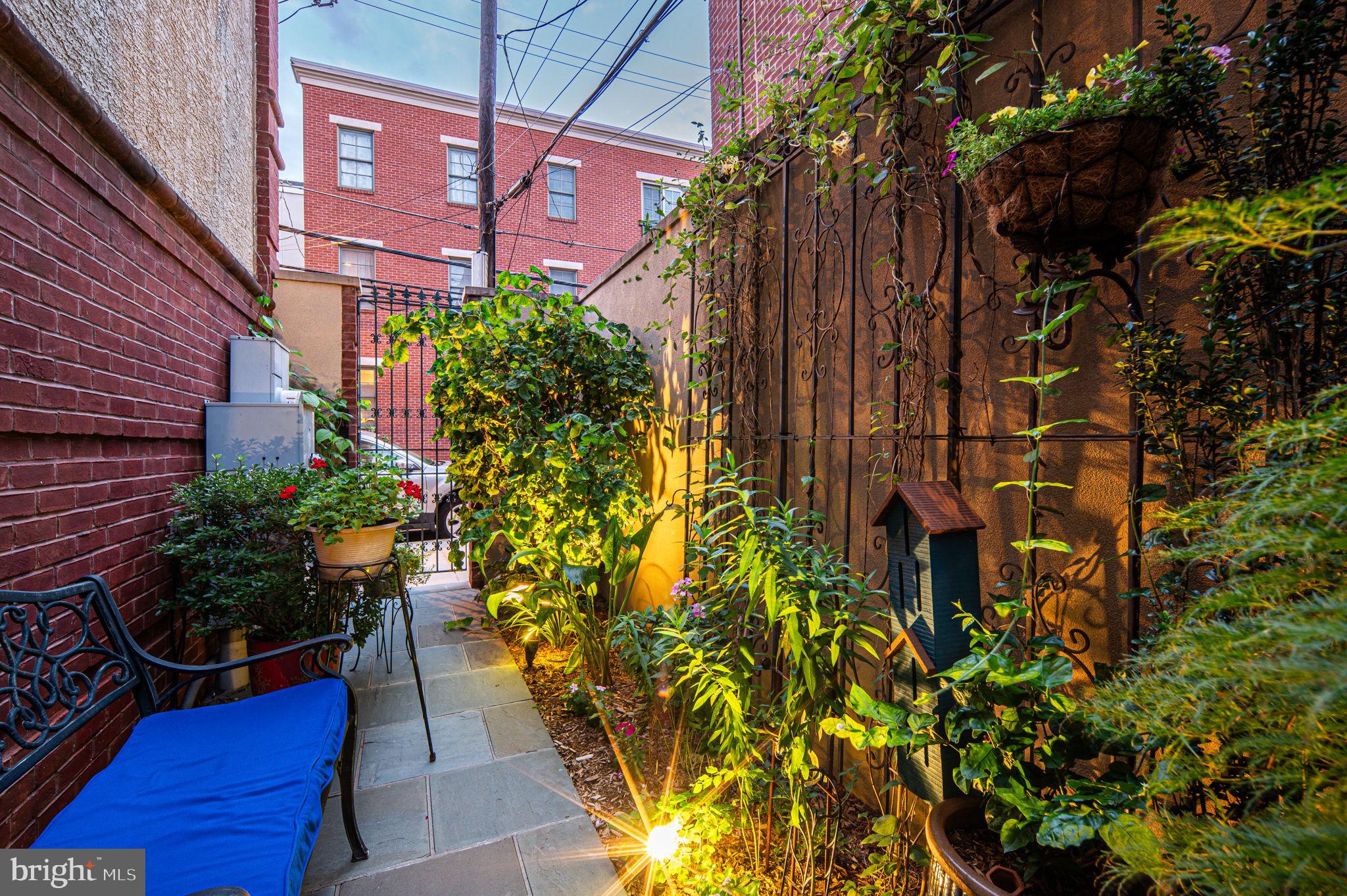 ART MUSEUM AREA - Residential