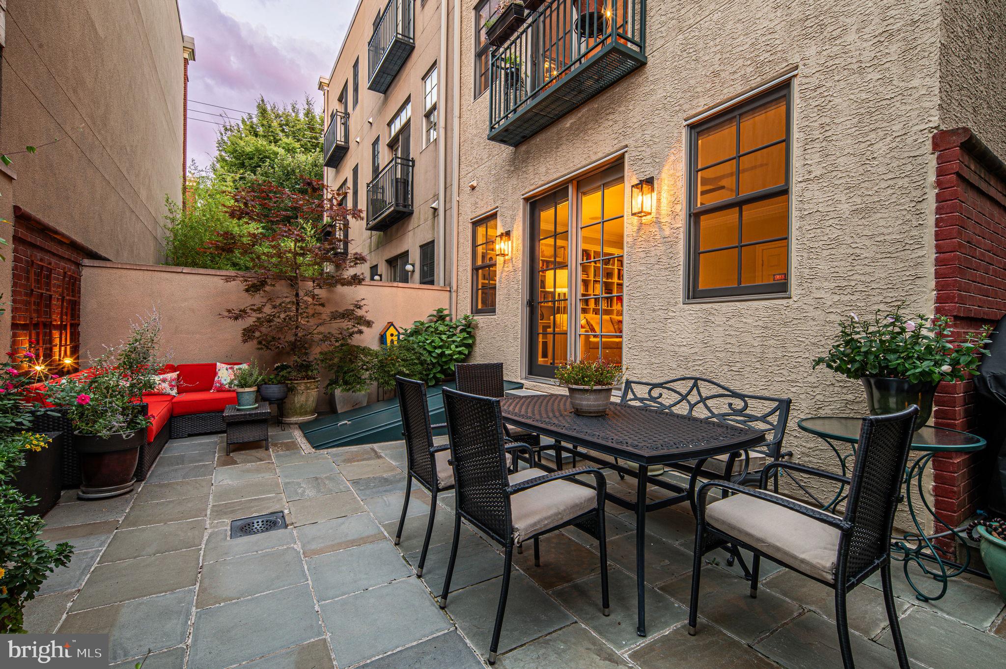 ART MUSEUM AREA - Residential