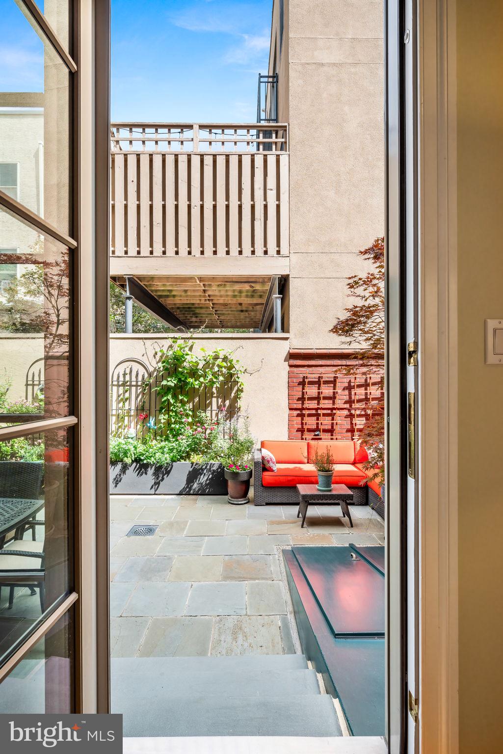 ART MUSEUM AREA - Residential