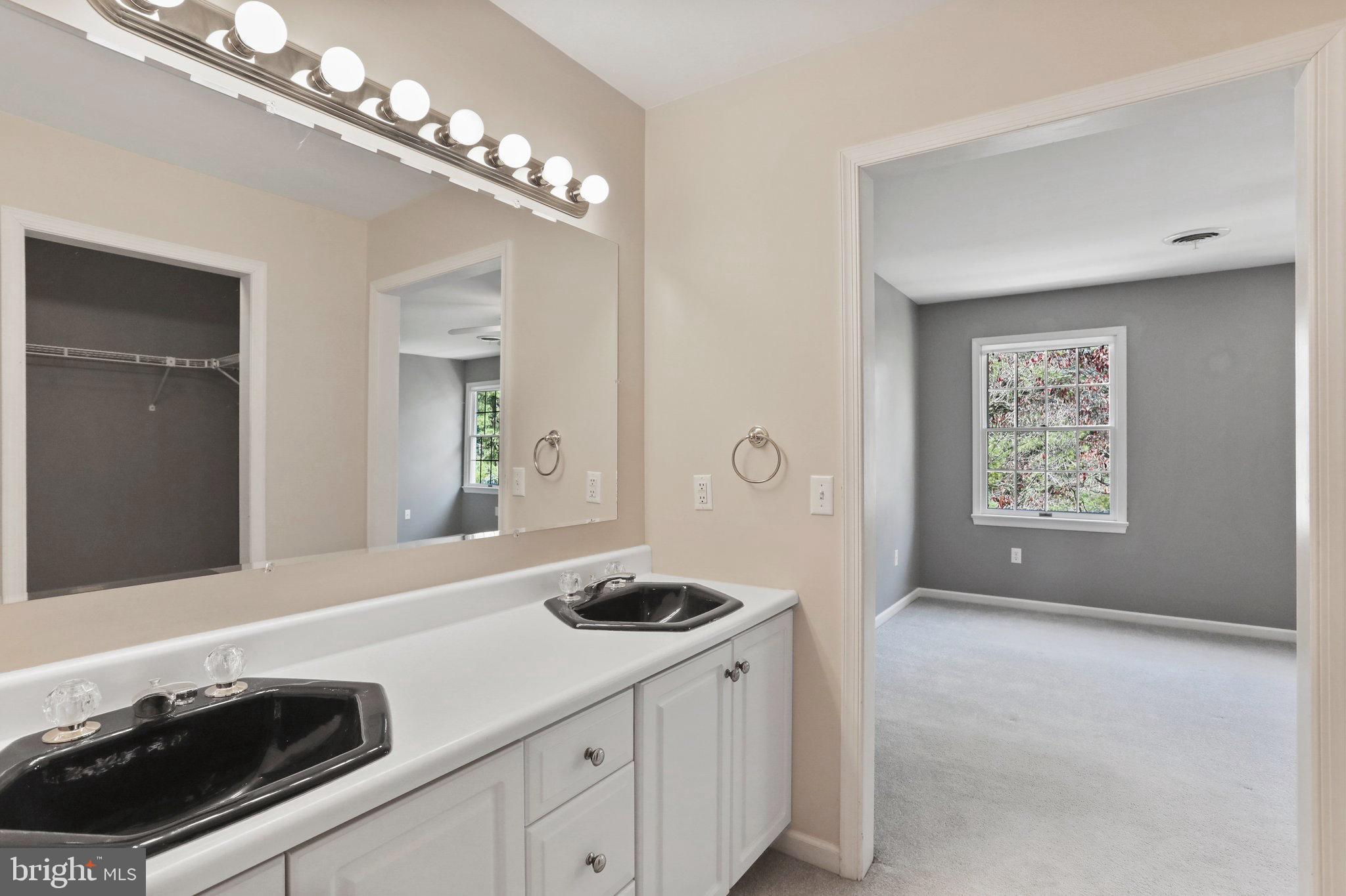 HONEYWOOD ON THE POTOMAC - Residential