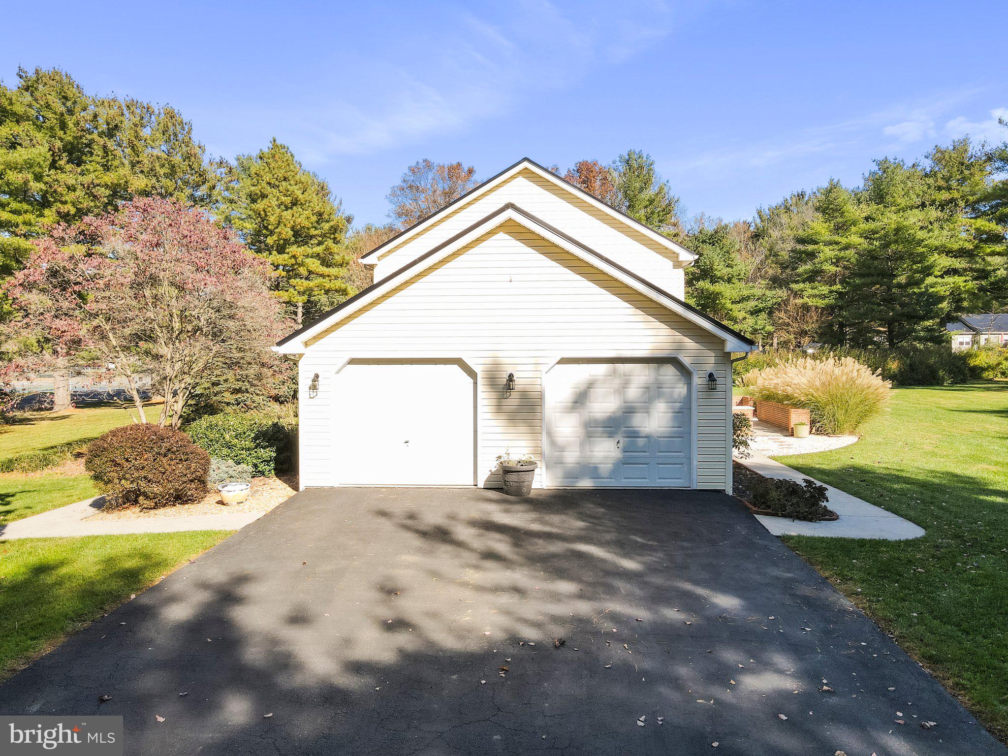 HONEYWOOD ON THE POTOMAC - Residential
