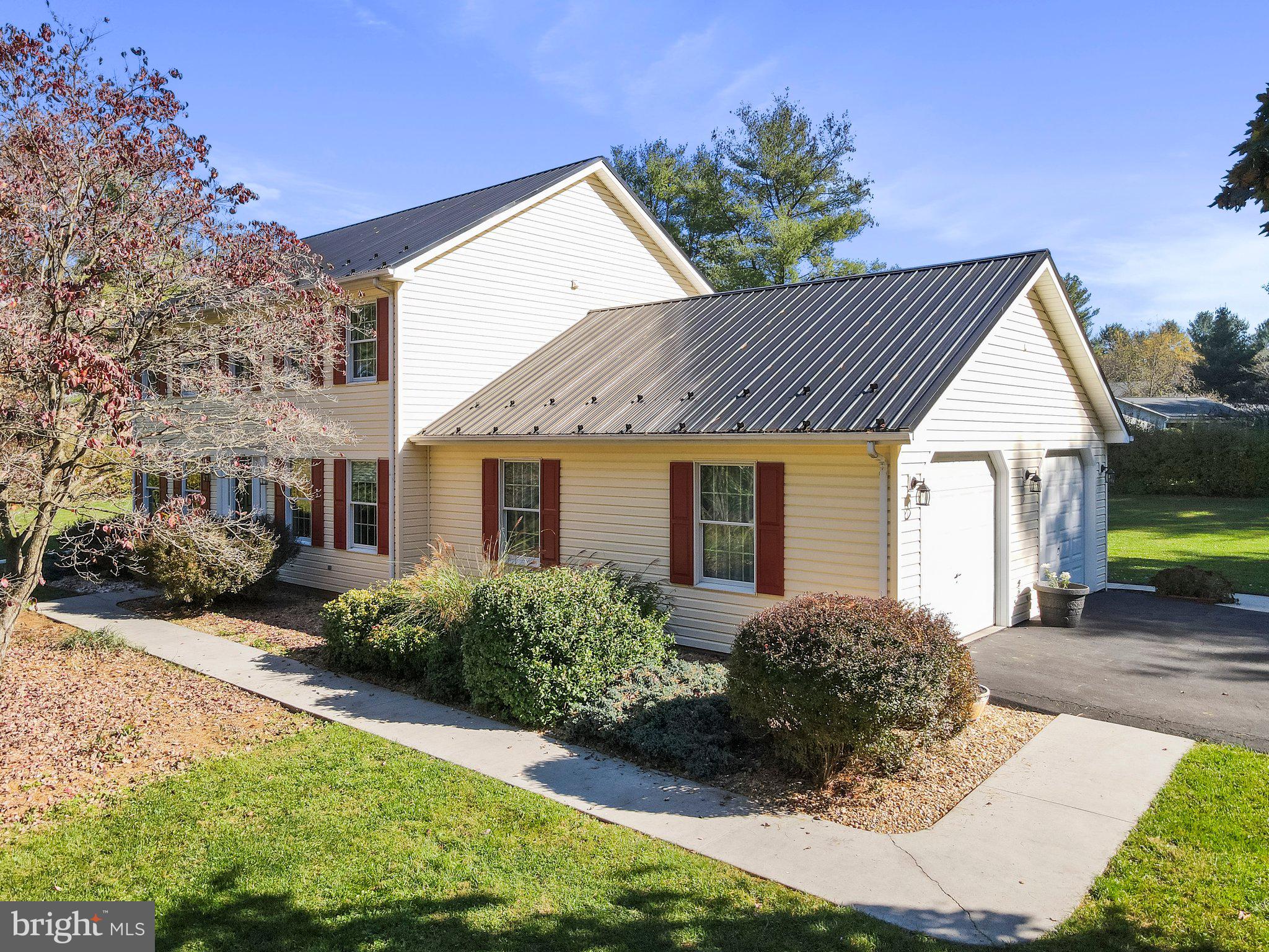 HONEYWOOD ON THE POTOMAC - Residential
