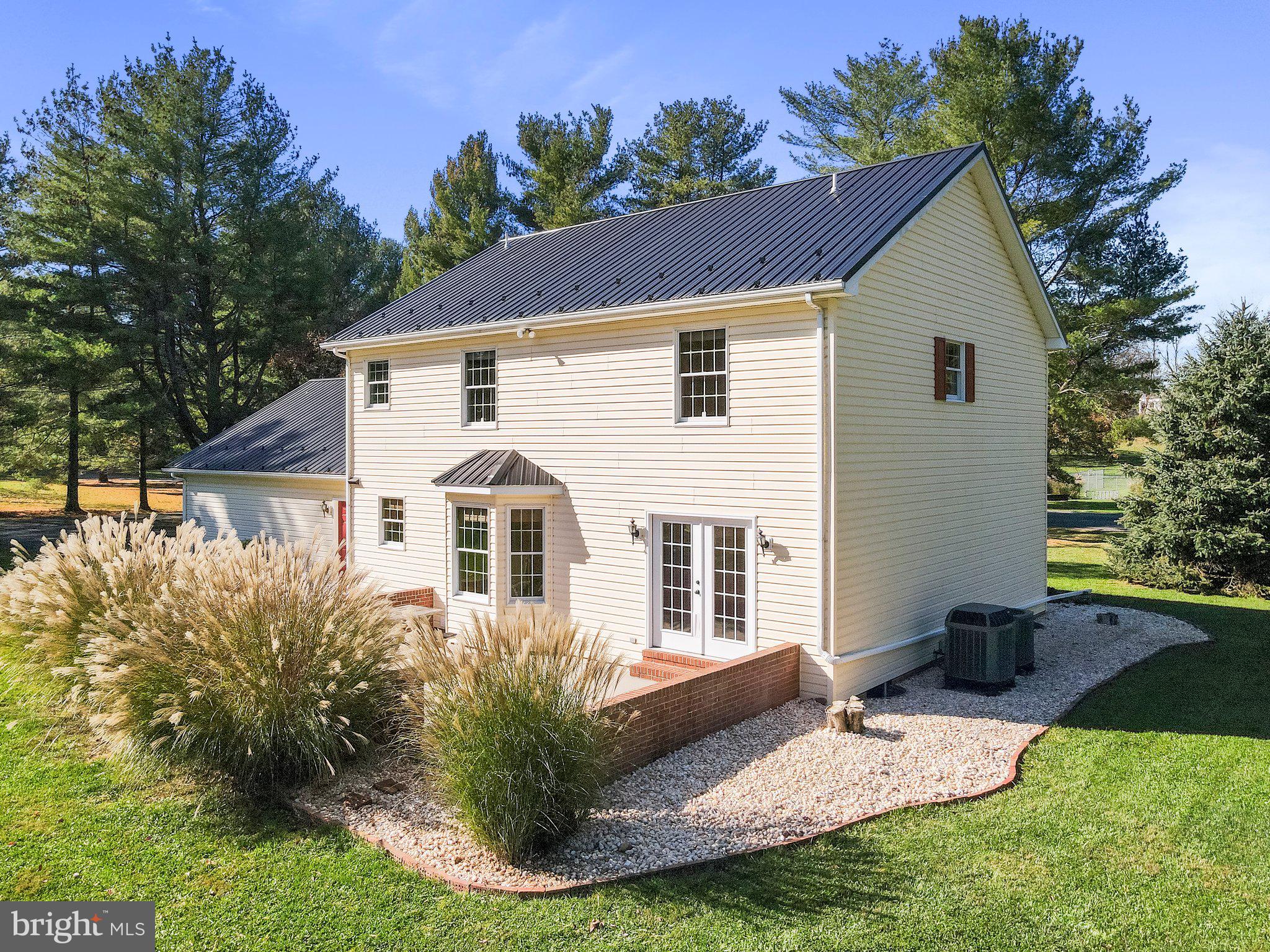 HONEYWOOD ON THE POTOMAC - Residential