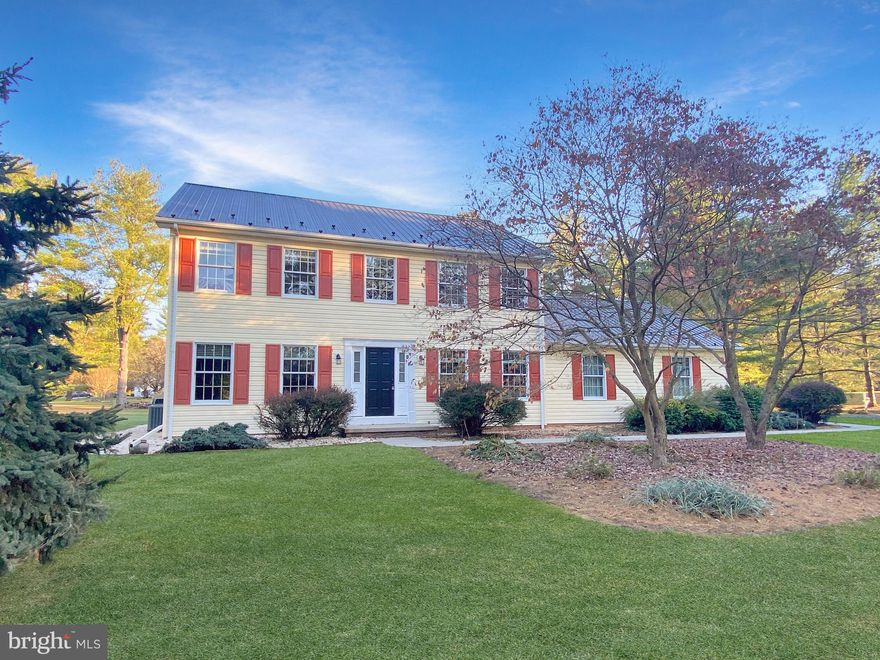 Come tour this 4 bed 2.5 bath property located in the Honeywood on the Potomac community today! This beautiful home is nestled on a spacious flat 1.33 acre lot, providing ample space for outdoor activities and gardening. The main level features your spacious kitchen with plenty of counter space and storage. The open floor plan allows for easy flow between the kitchen, dining area, and living room, making it perfect for gatherings. This level also features two bonus rooms for a formal dining or living room, or den/office space. On the second level you will find the 3 bedrooms, primary suite, and the laundry area. The primary bedroom is complete with a private bathroom that has a walk in closet, dual vanity, soaking tub, and seperate shower. The additional bedrooms are generously sized and share a well-appointed full bathroom. There is plenty of room for storage in the unfinished basement and 2 car garage. Enjoy coffee on your back patio and view your scenic lot lined with Forsythia bushes and mature trees. The community features a swimming pool, tennis and basketball courts, and community shared riverfront area with boat ramp. Deep water access on Dam #5 allows for summer fun enjoying fishing, boating, or kayaking. Enjoy country living, while still being conveniently located close to local amenities. Move in tomorrow and start enjoying all the area and community has to offer. Don’t miss out on the opportunity to make this house your new home!