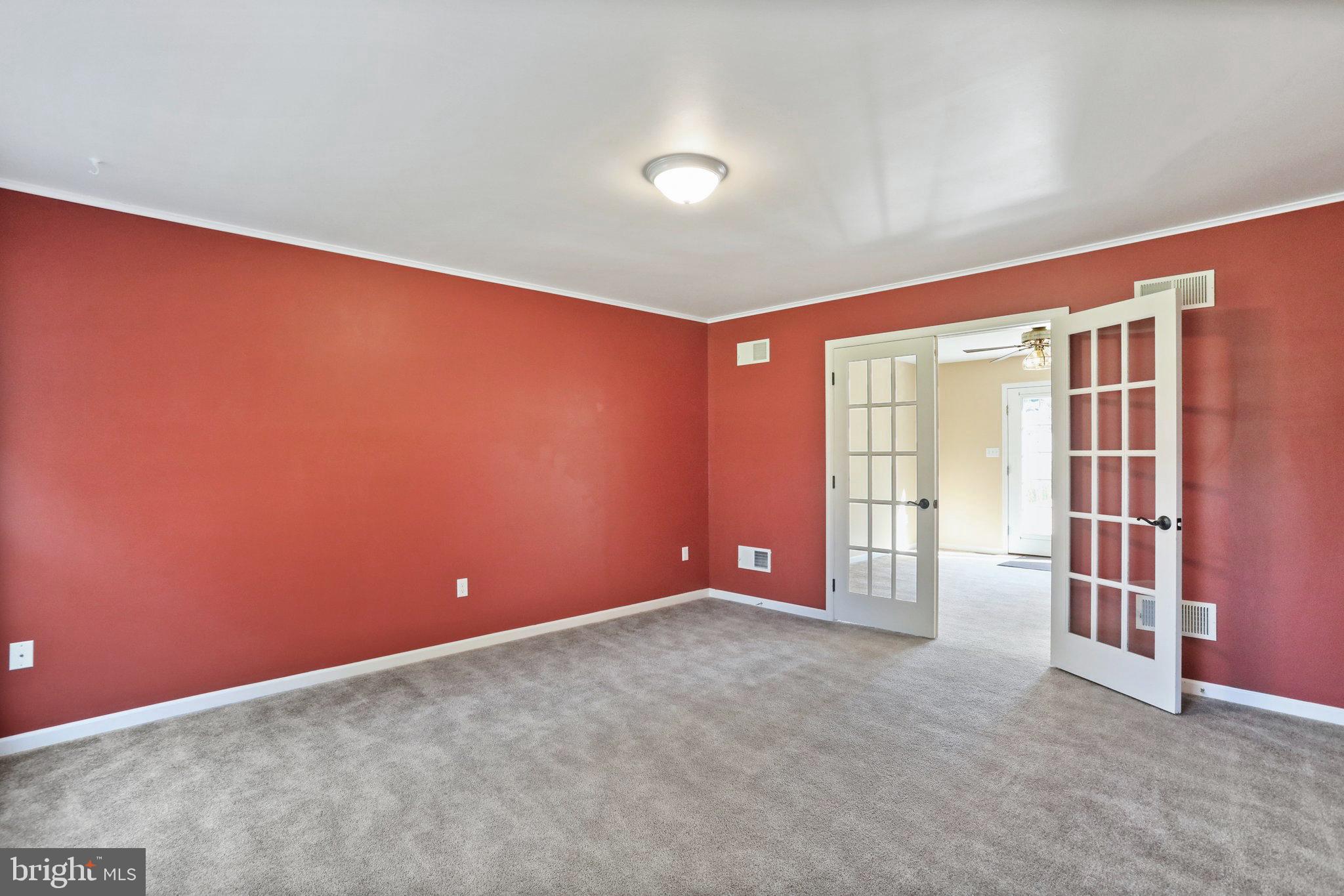 HONEYWOOD ON THE POTOMAC - Residential