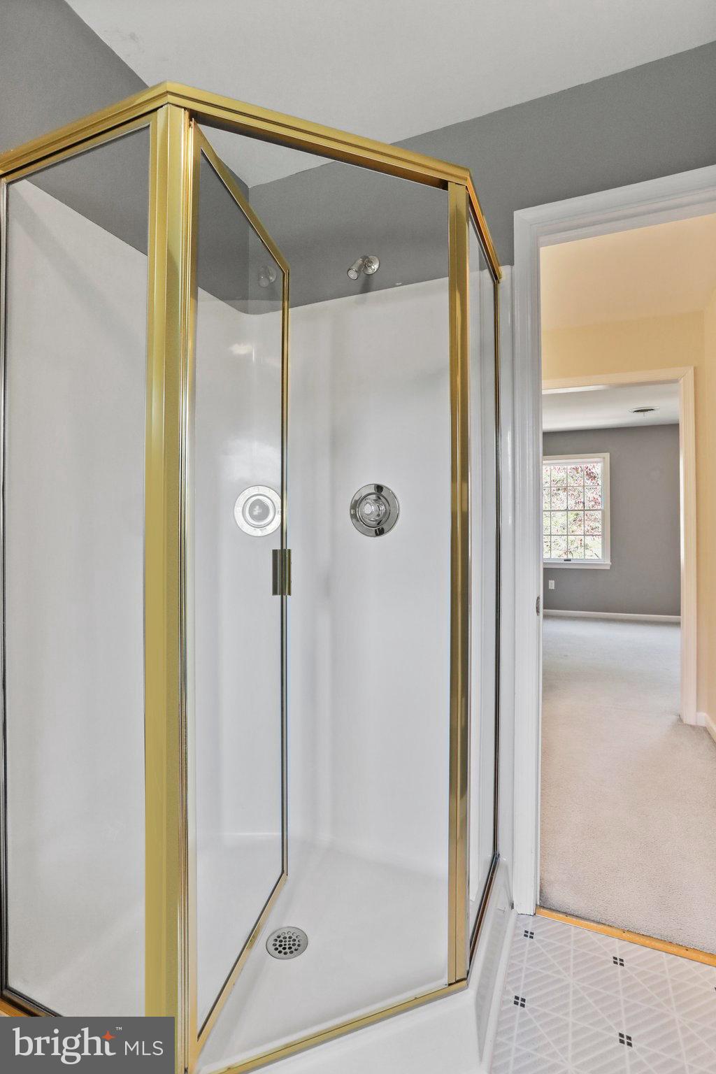 HONEYWOOD ON THE POTOMAC - Residential