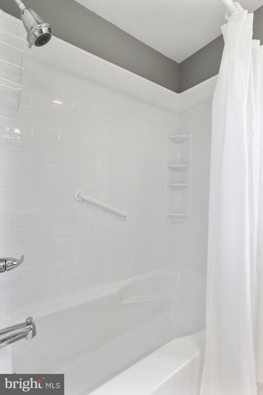 HONEYWOOD ON THE POTOMAC - Residential