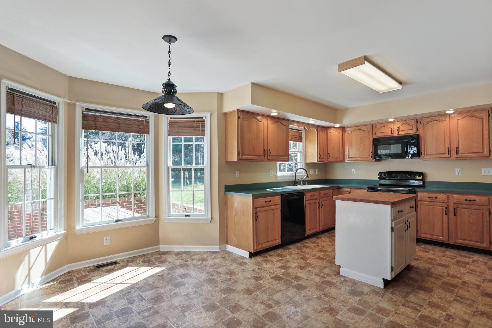 HONEYWOOD ON THE POTOMAC - Residential