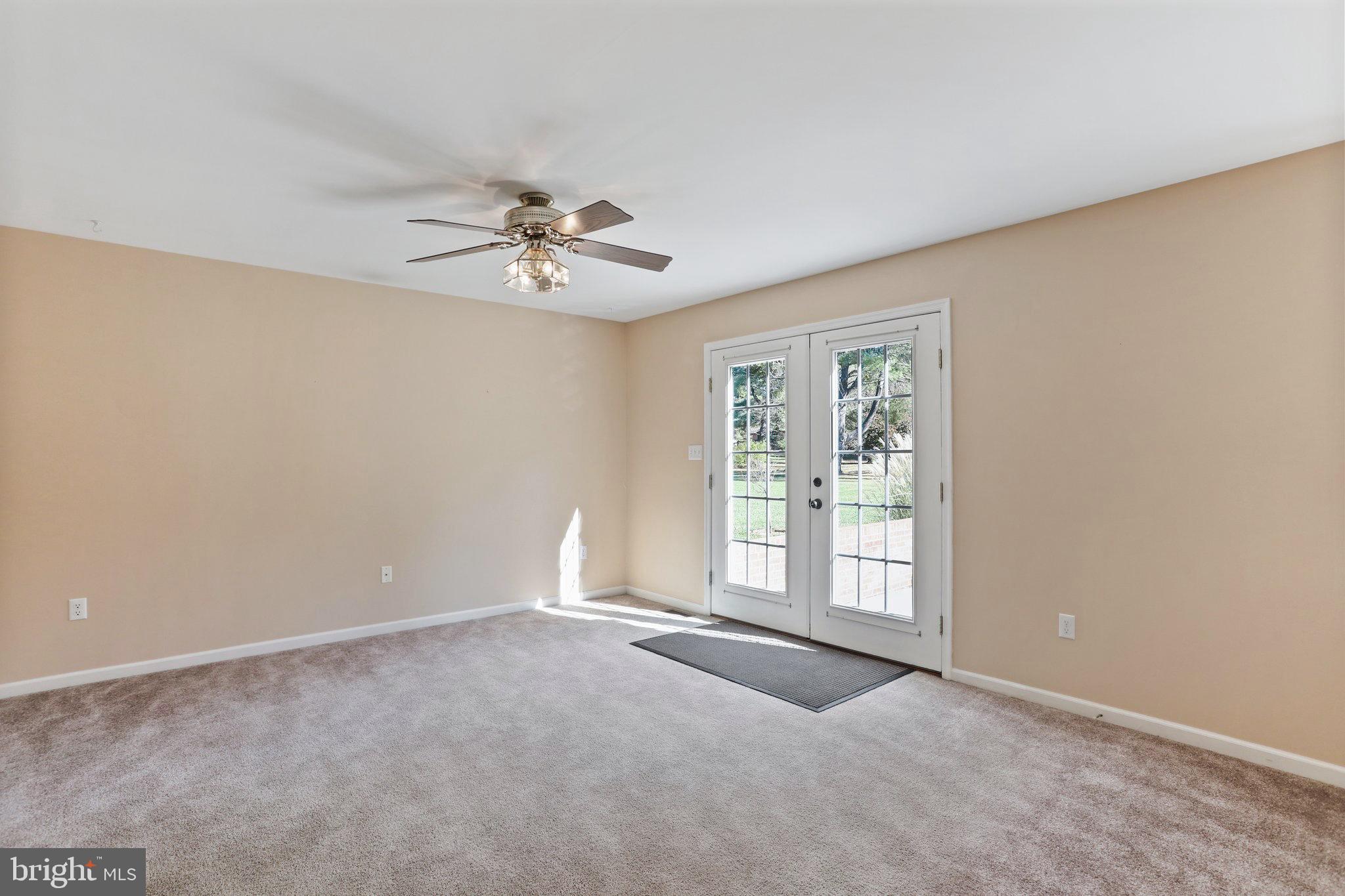 HONEYWOOD ON THE POTOMAC - Residential