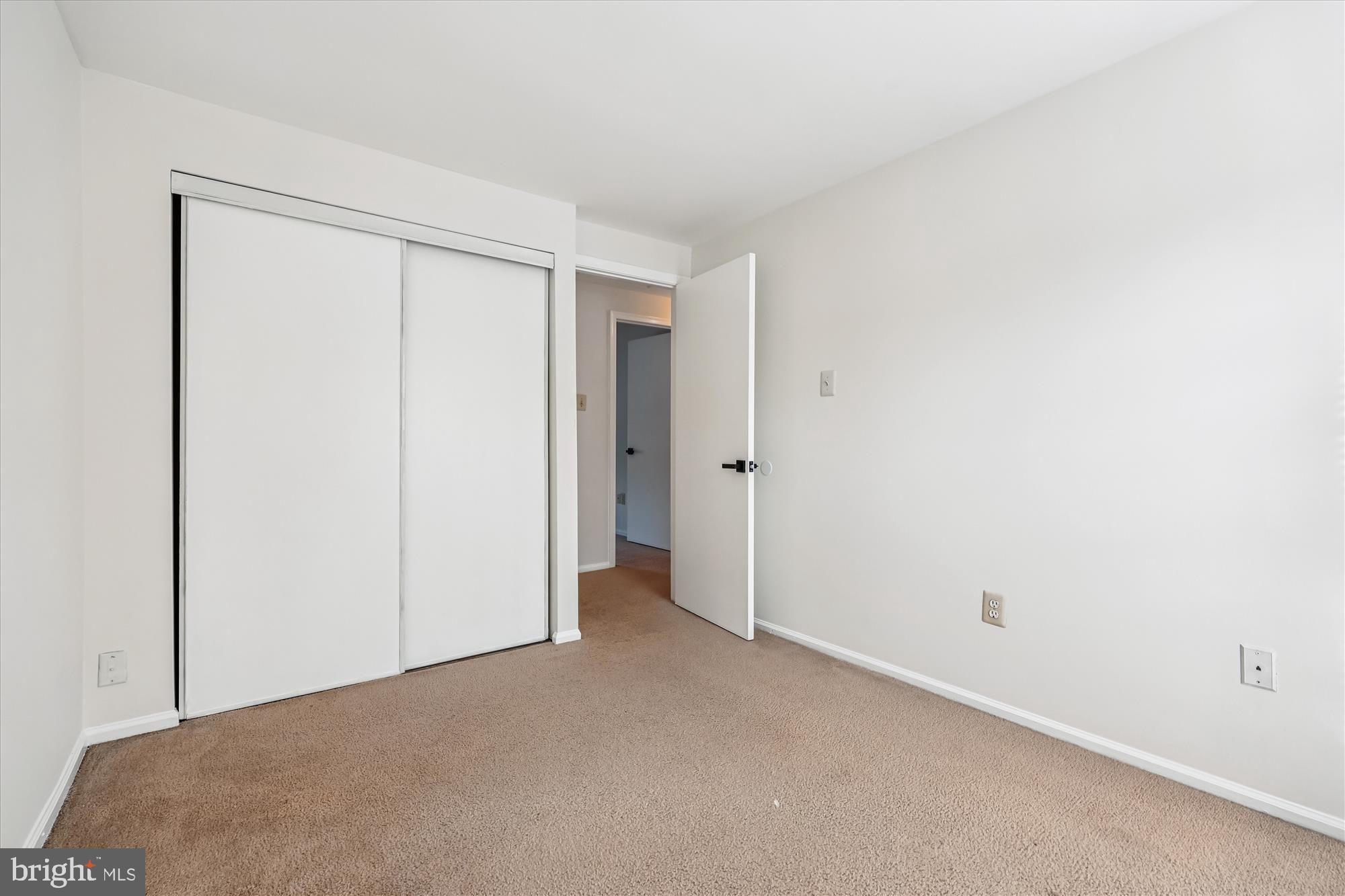 CASHELL MANOR - Residential Lease