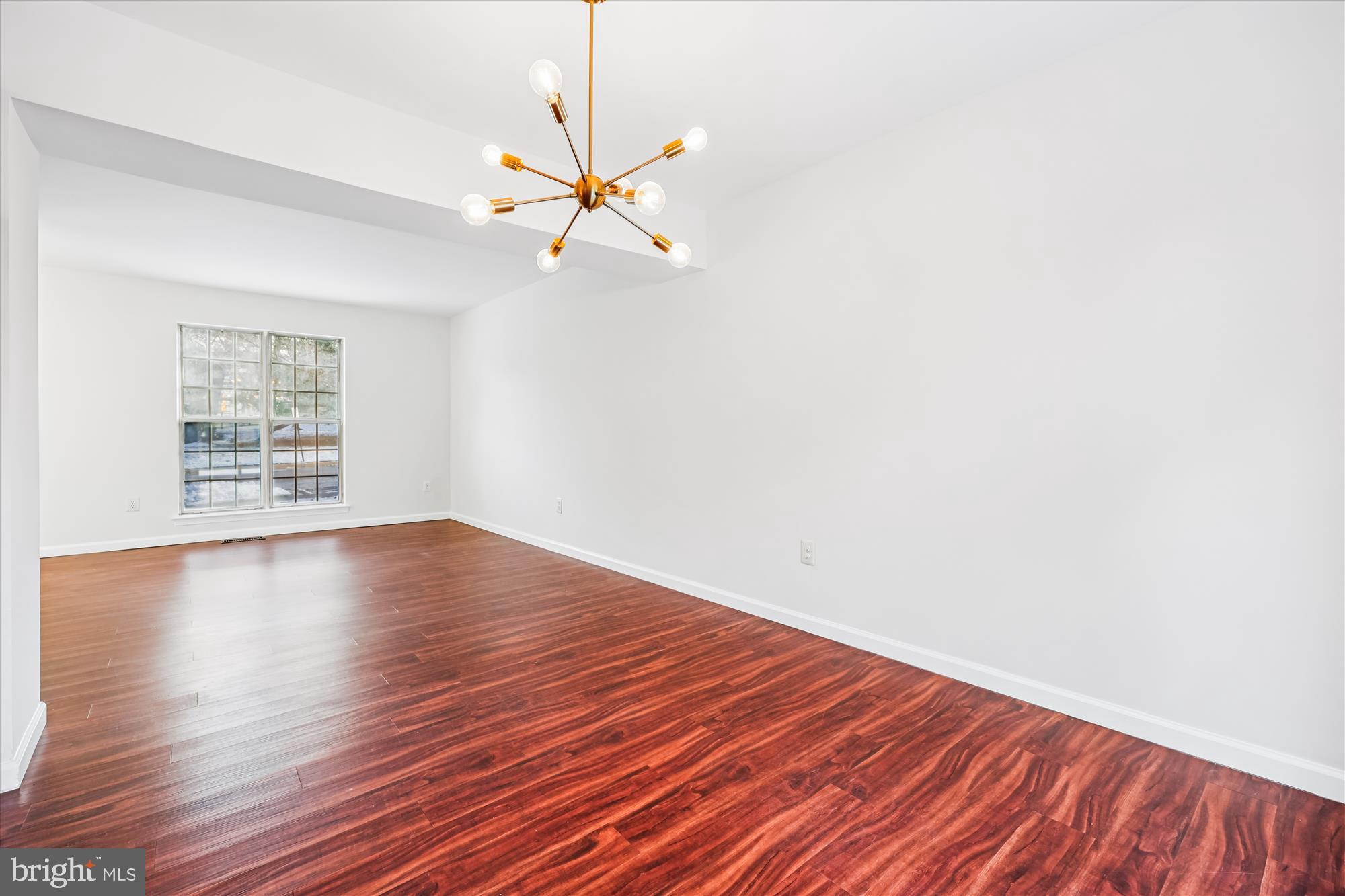 CASHELL MANOR - Residential Lease