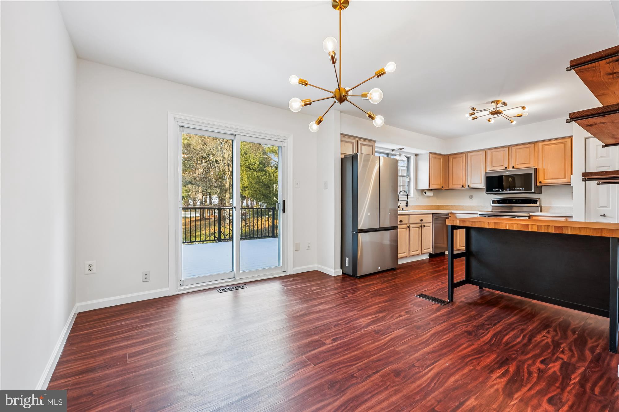 CASHELL MANOR - Residential Lease