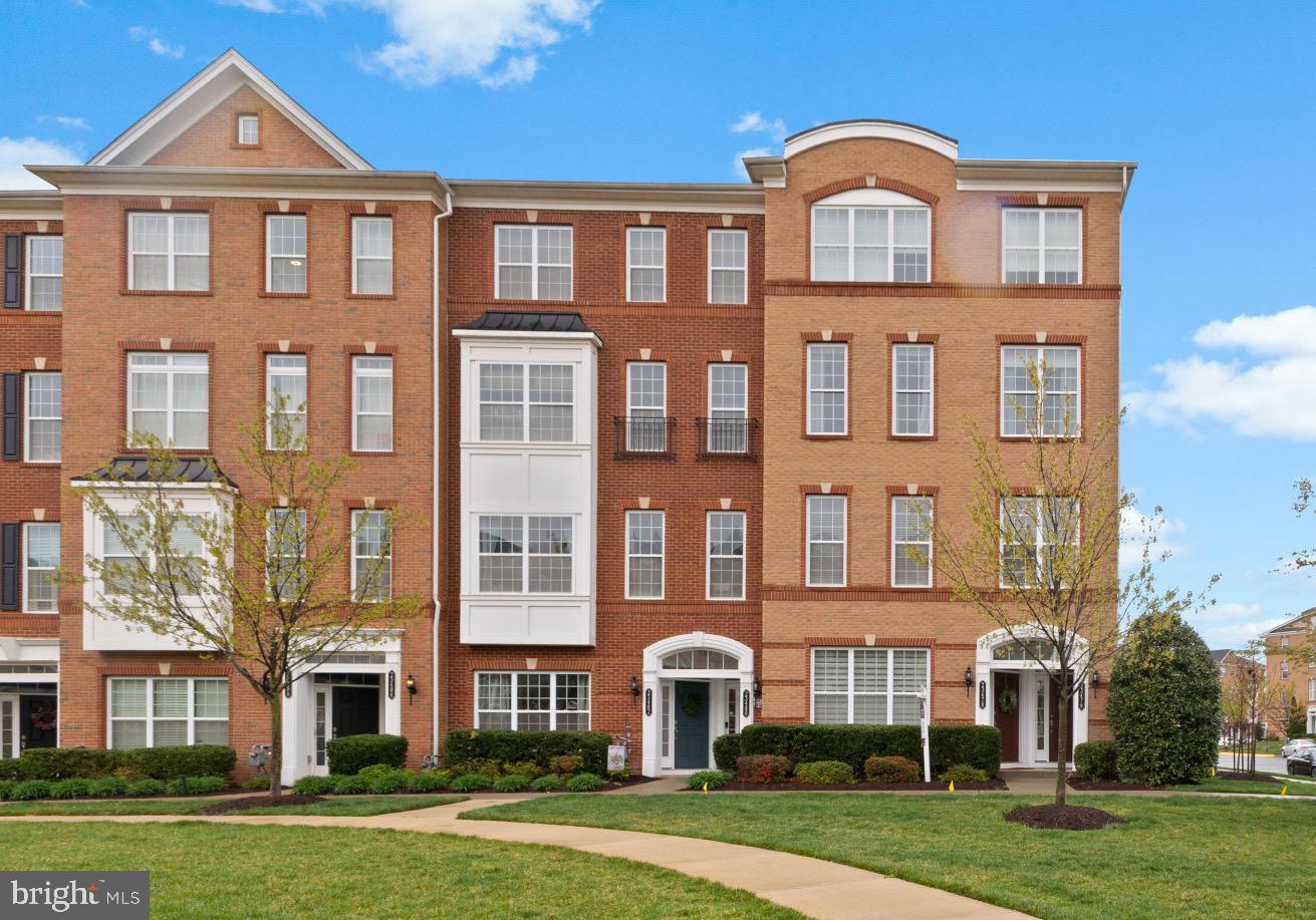 BUCKINGHAM AT LOUDOUN VALLEY - Residential