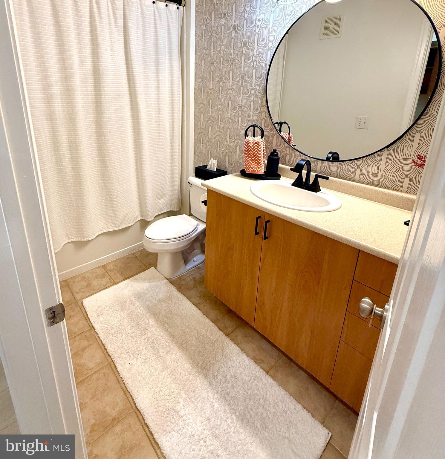 ASHMORE AT GERMANOWN COMMUNITY - Residential Lease