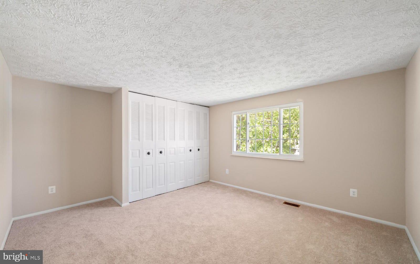 ESTATES AT EAGLE LIE - Residential