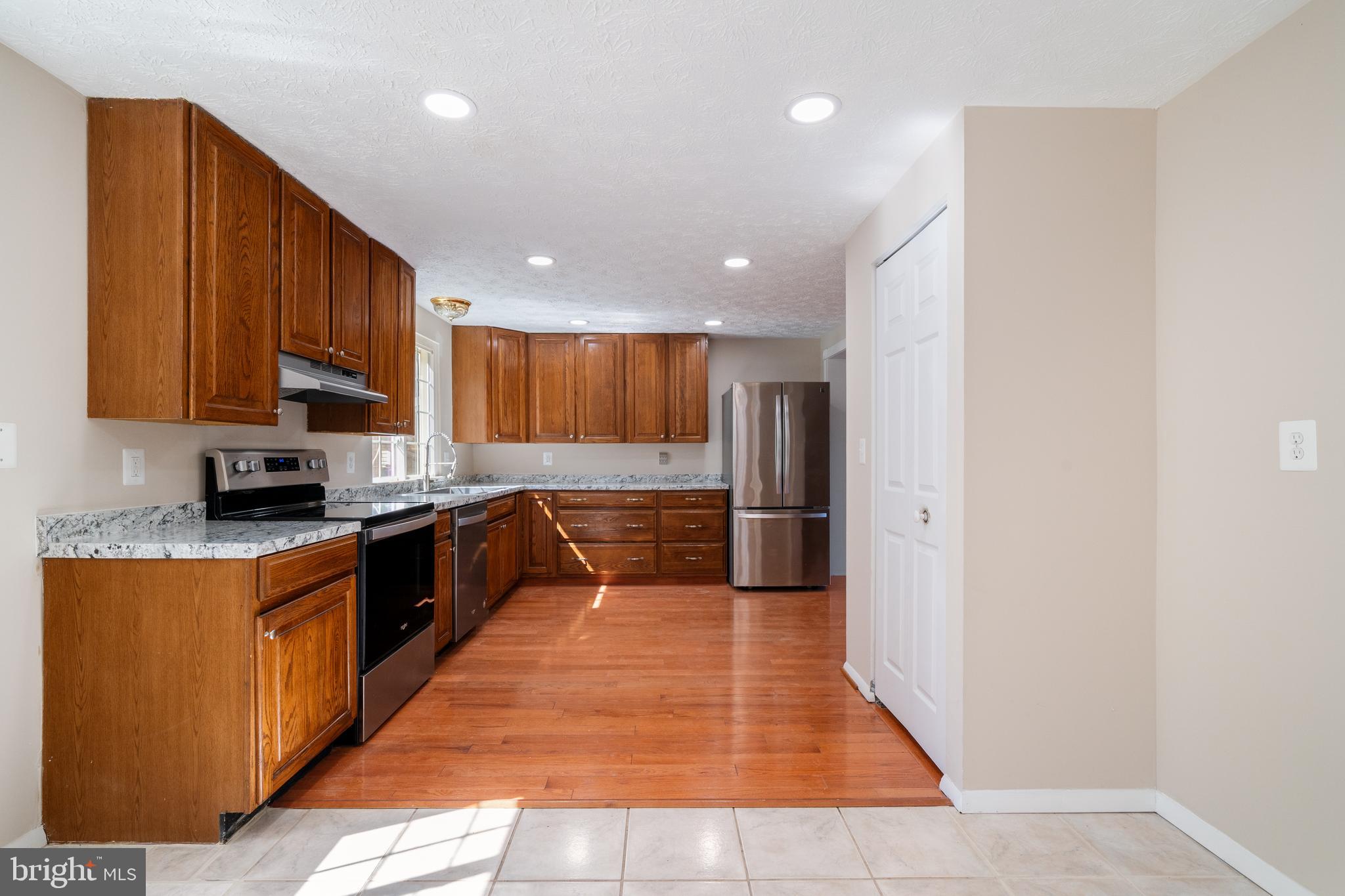 ESTATES AT EAGLE LIE - Residential