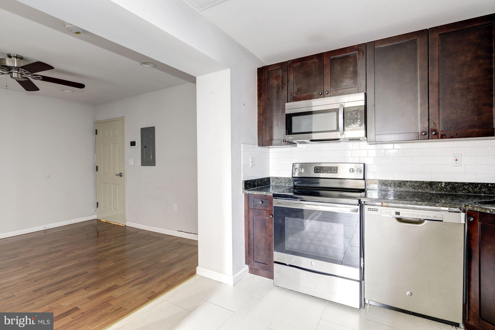 HIGHLANDTOWN - Residential Lease