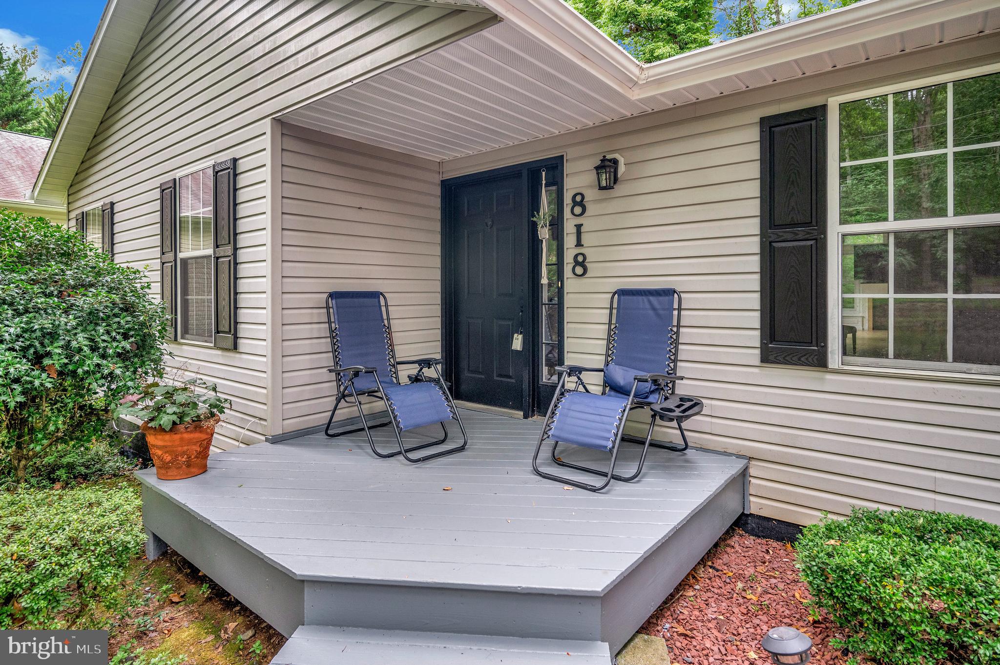 818 EASTOVER PARKWAY