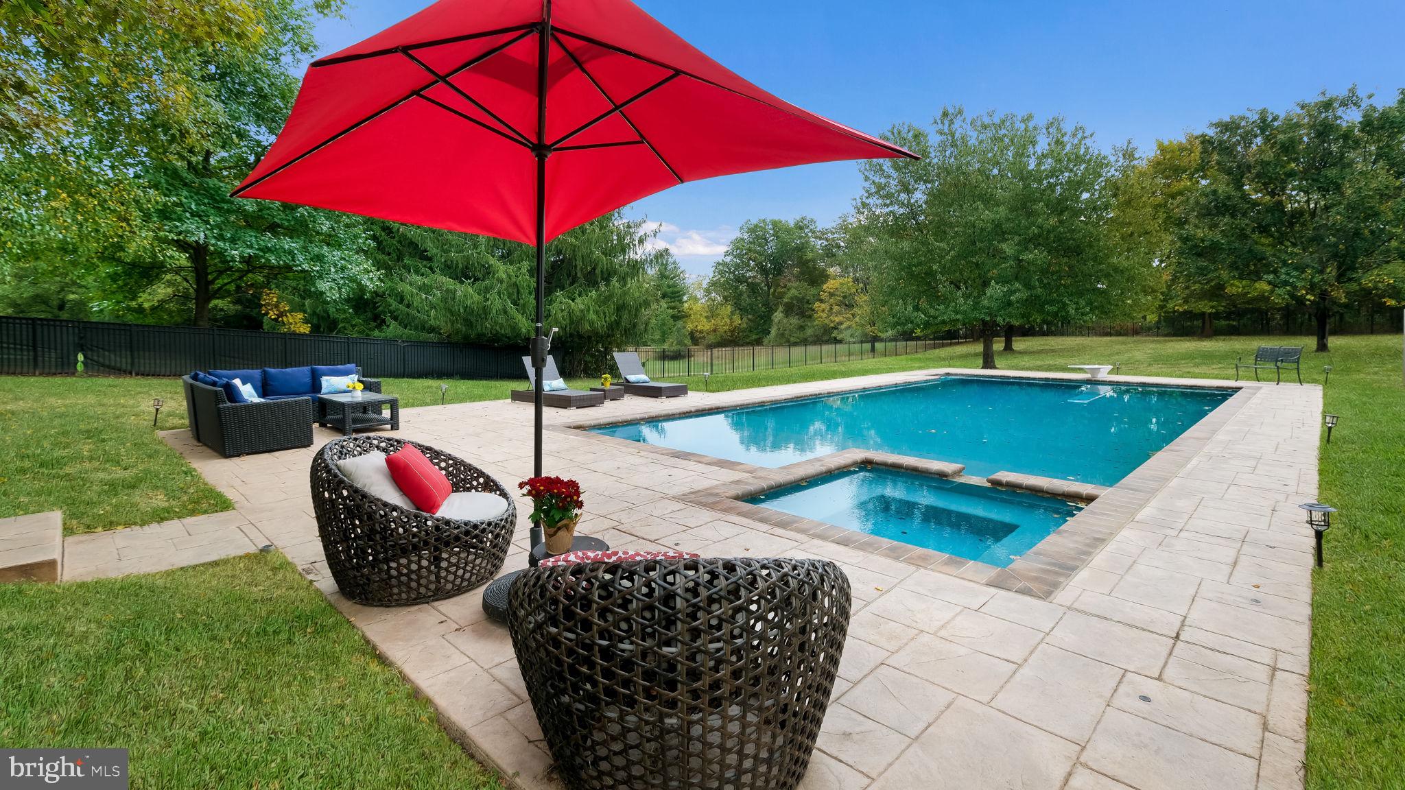 THE MEADOWS - Residential