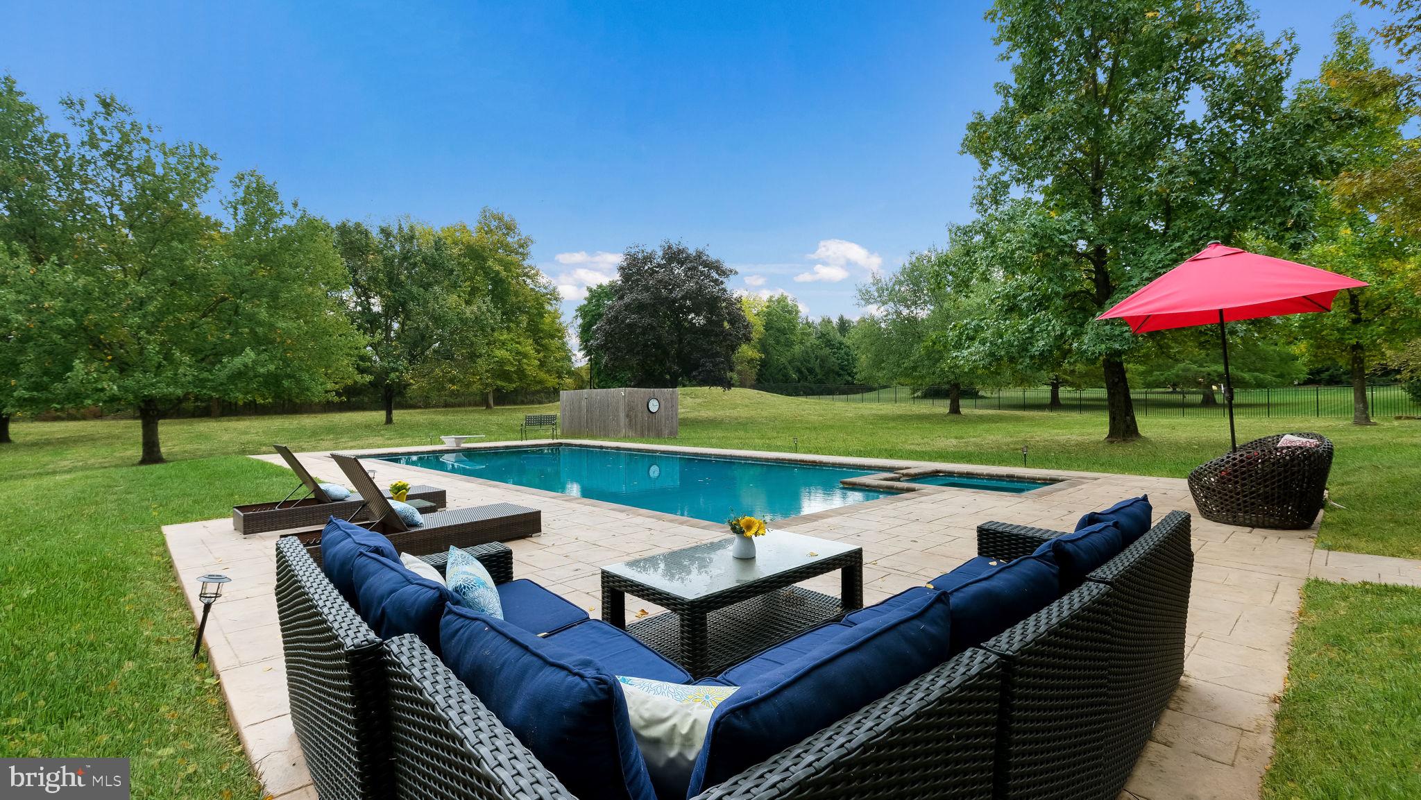 THE MEADOWS - Residential