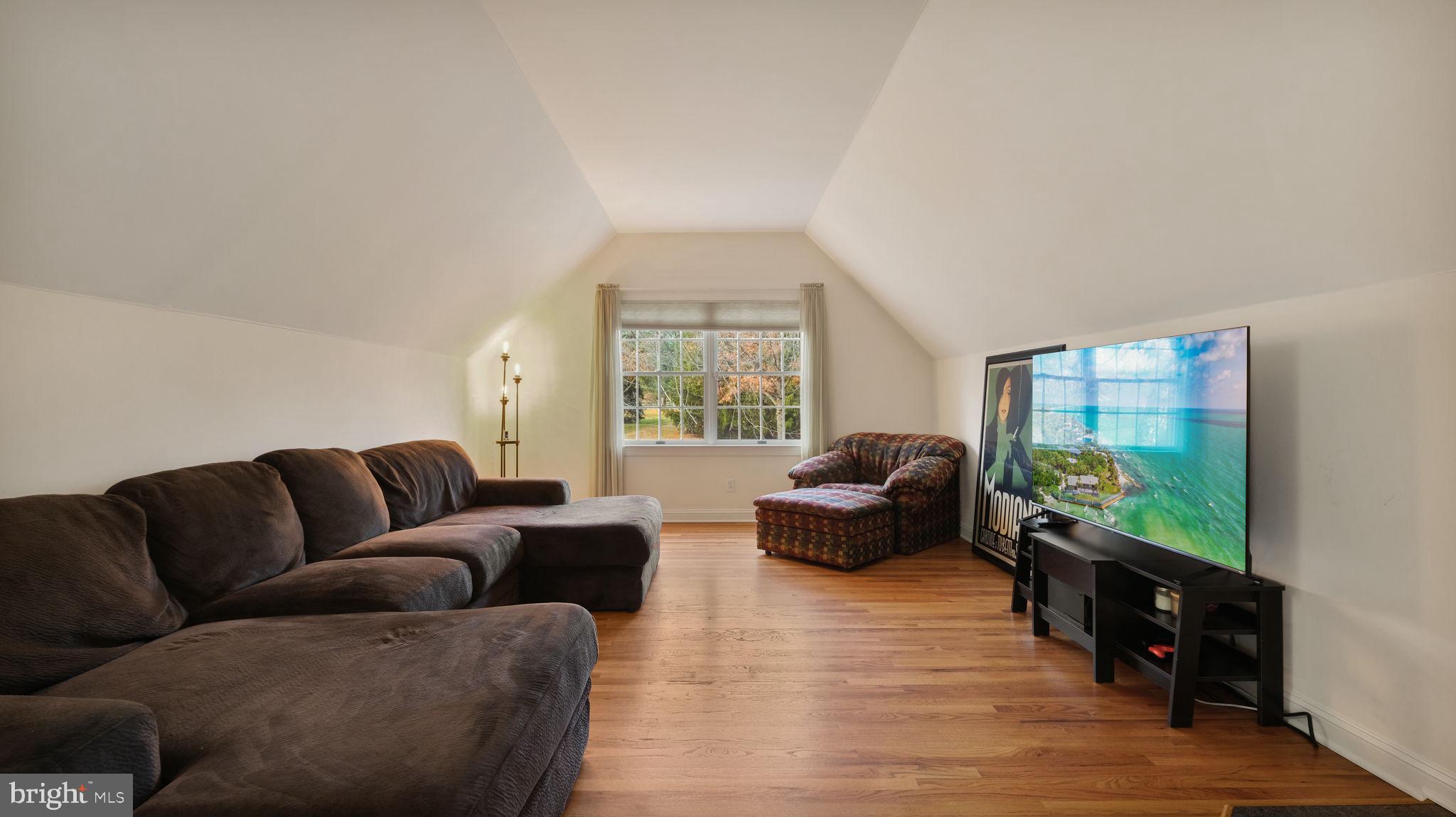 THE MEADOWS - Residential