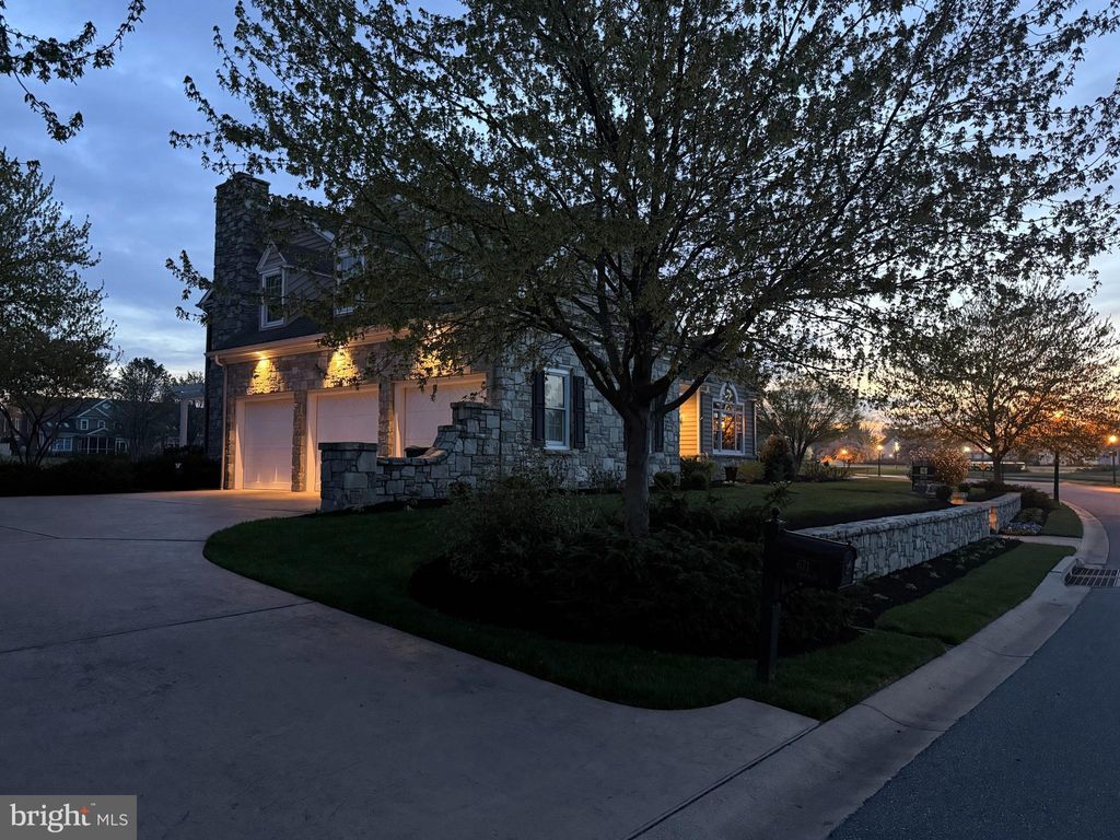 Photo of 671 Bent Creek Drive, LITITZ, PA 17543 (MLS # PALA2085022)