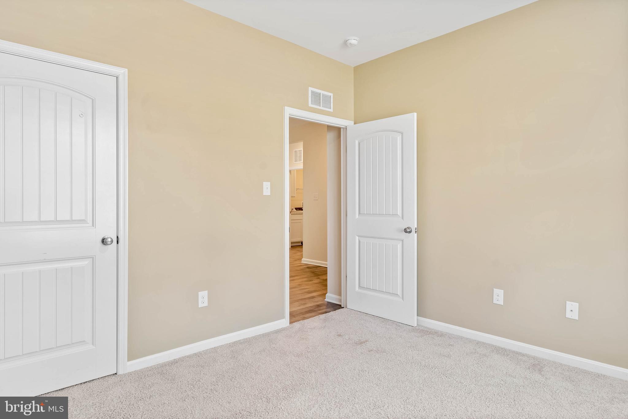 HUNT CLUB SOUTH - Residential