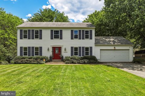 Photo of 16605 Lescot Terrace, ROCKVILLE, MD 20853 (MLS # MDMC2237156)