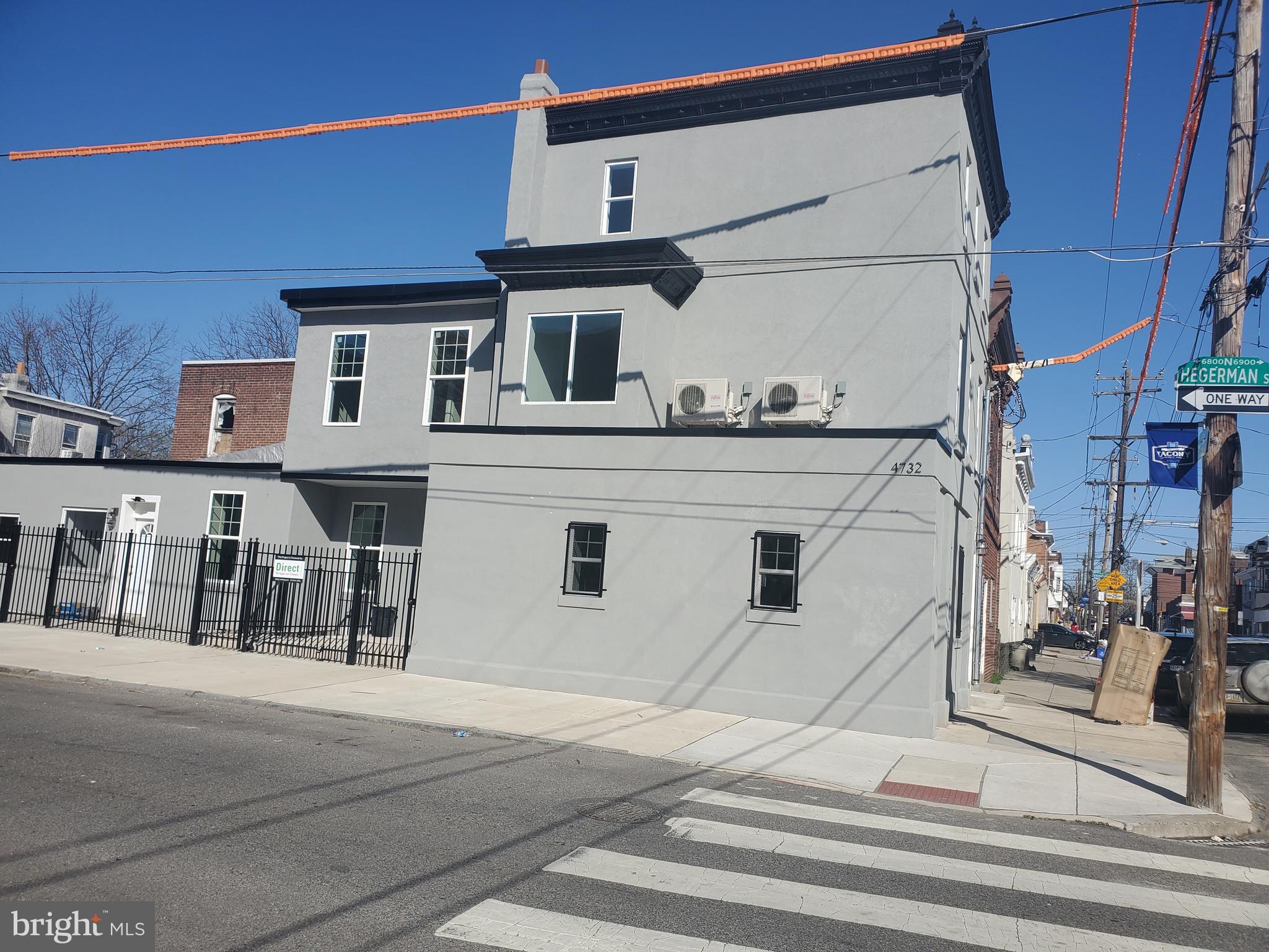 TACONY - Commercial Sale