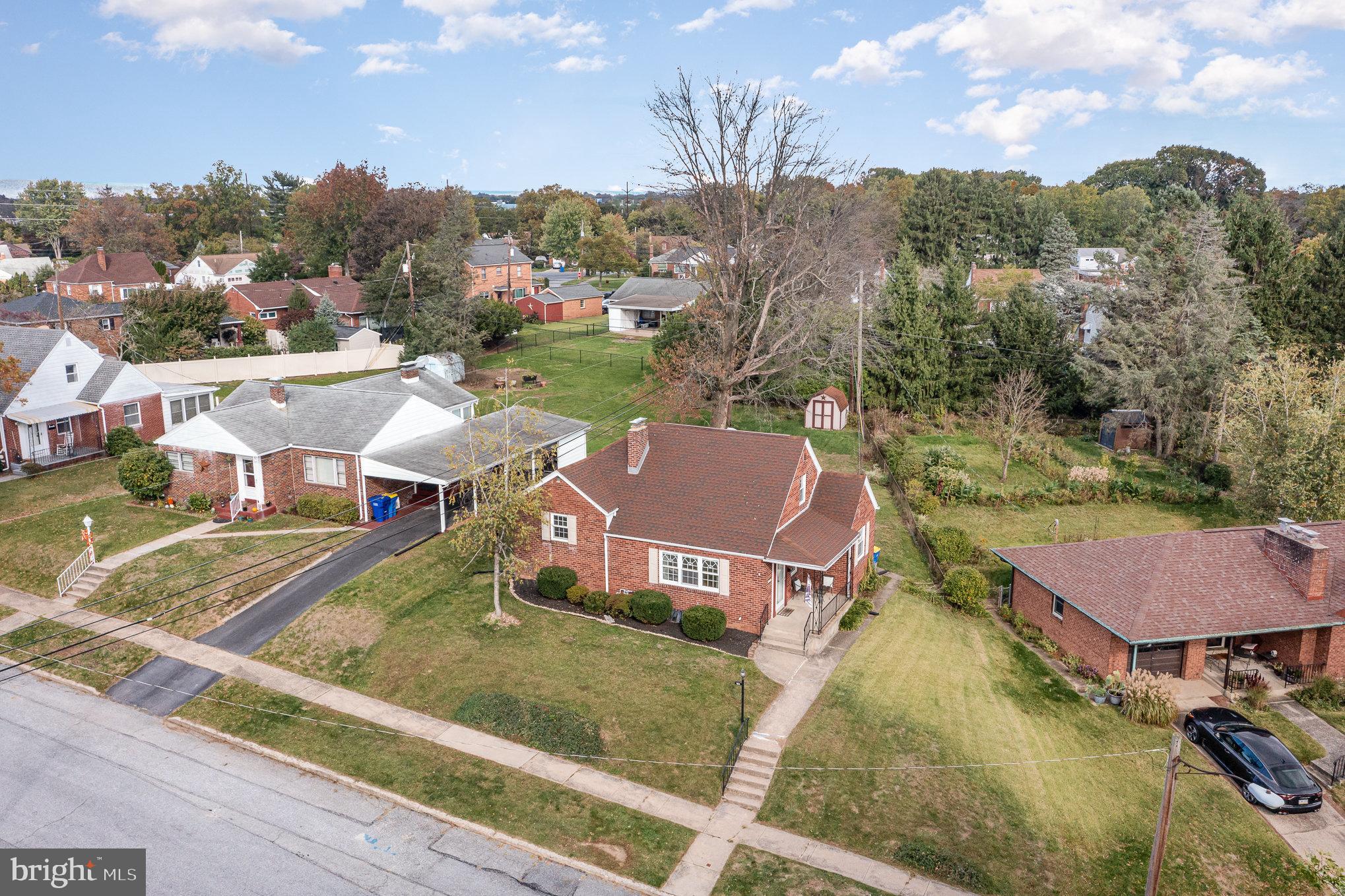 LENKER MANOR - Residential