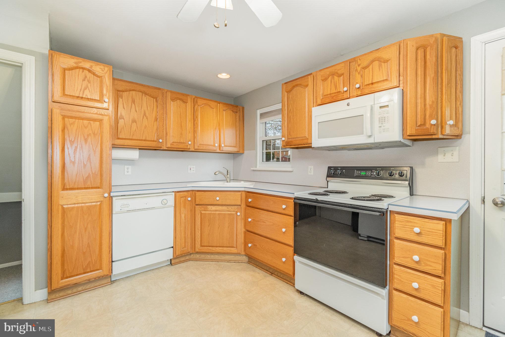 LENKER MANOR - Residential