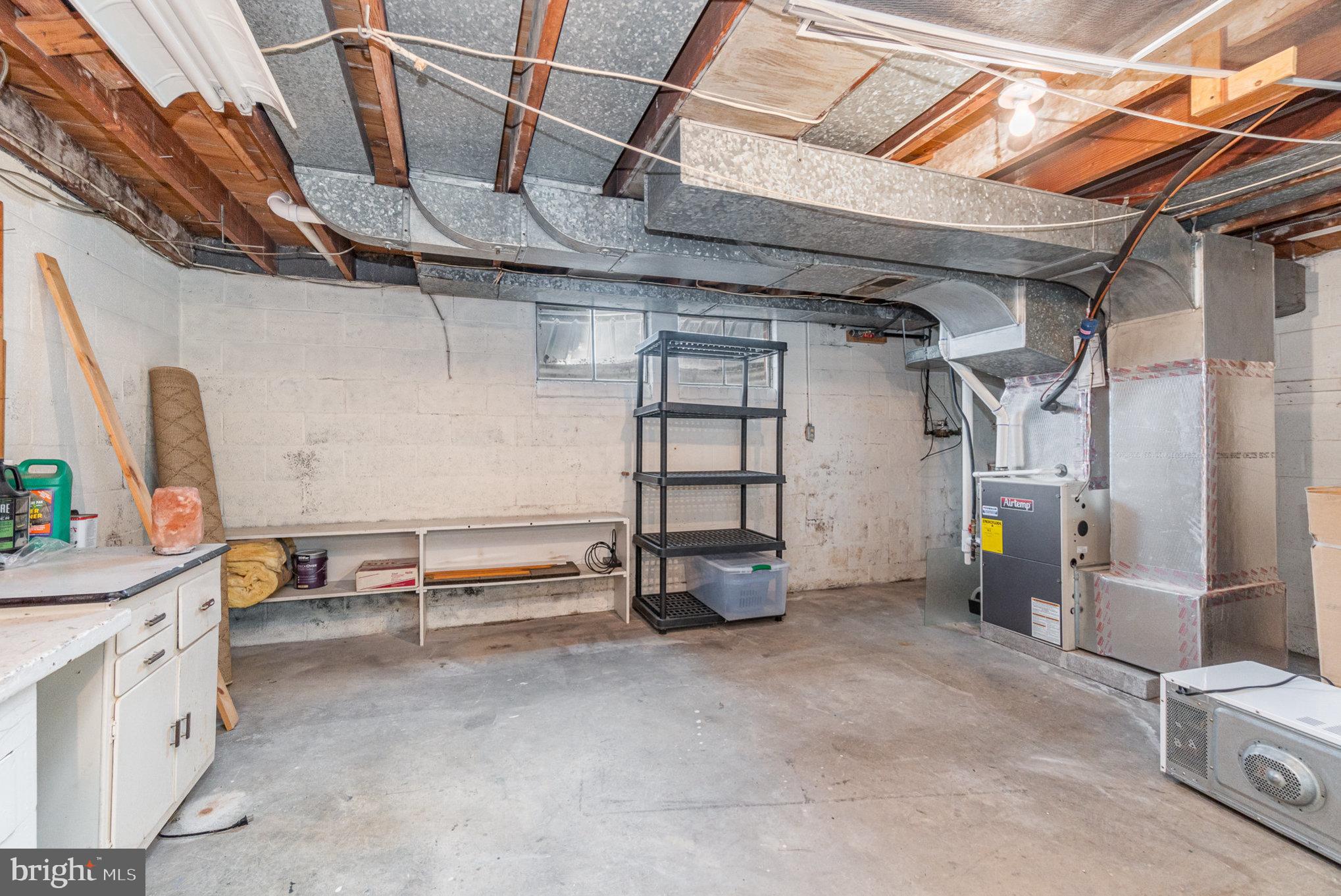 LENKER MANOR - Residential