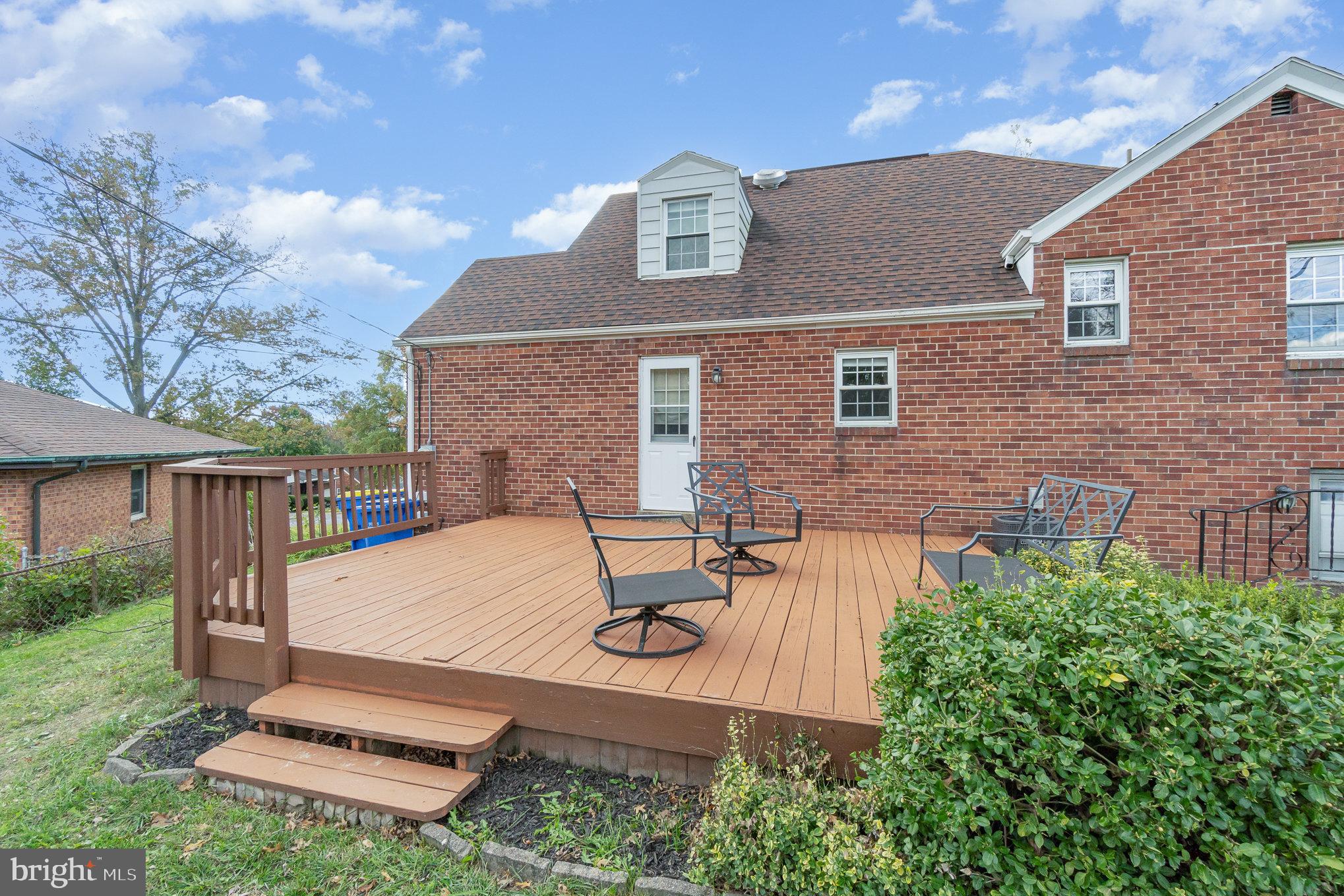 LENKER MANOR - Residential