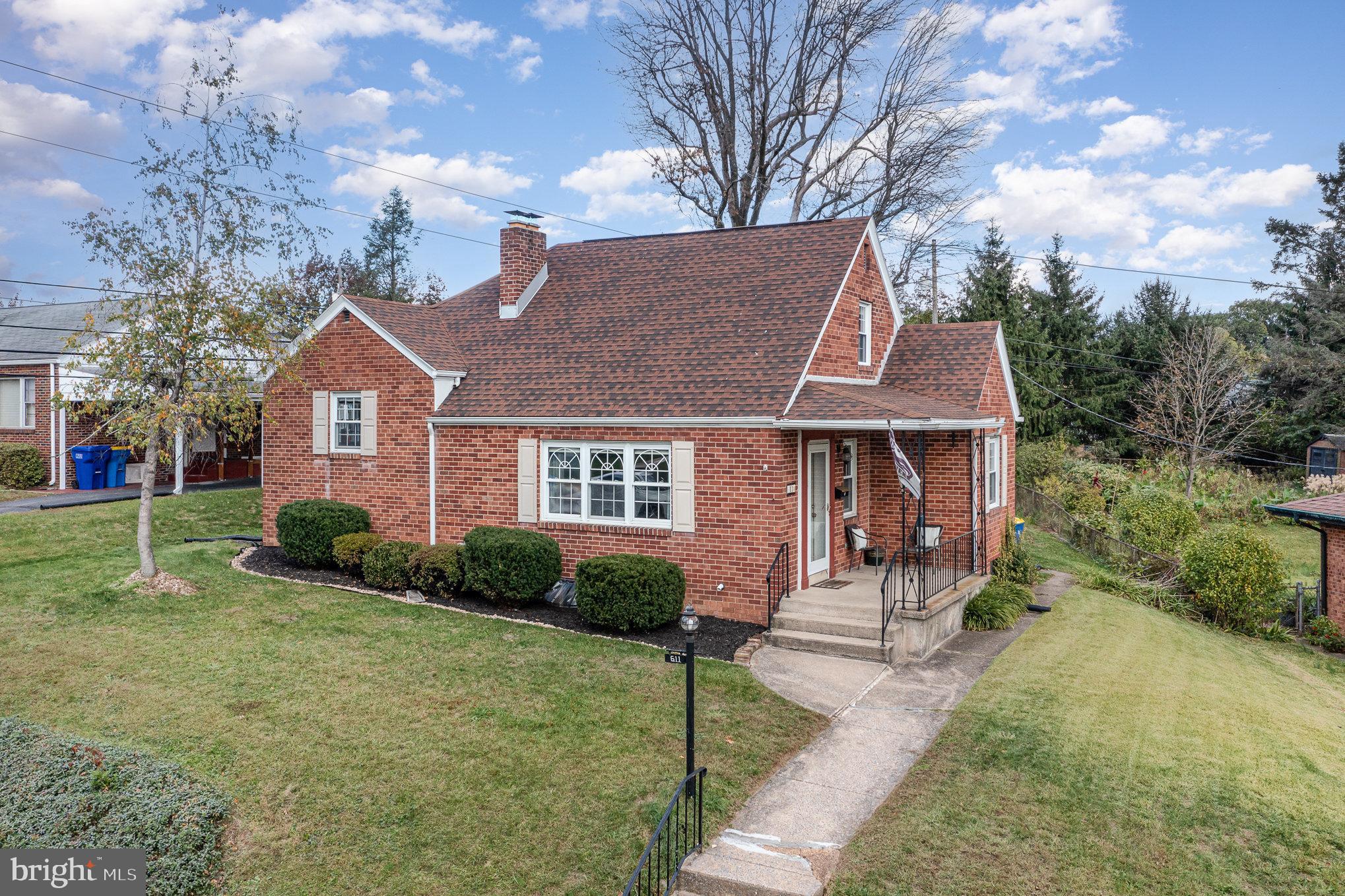 LENKER MANOR - Residential