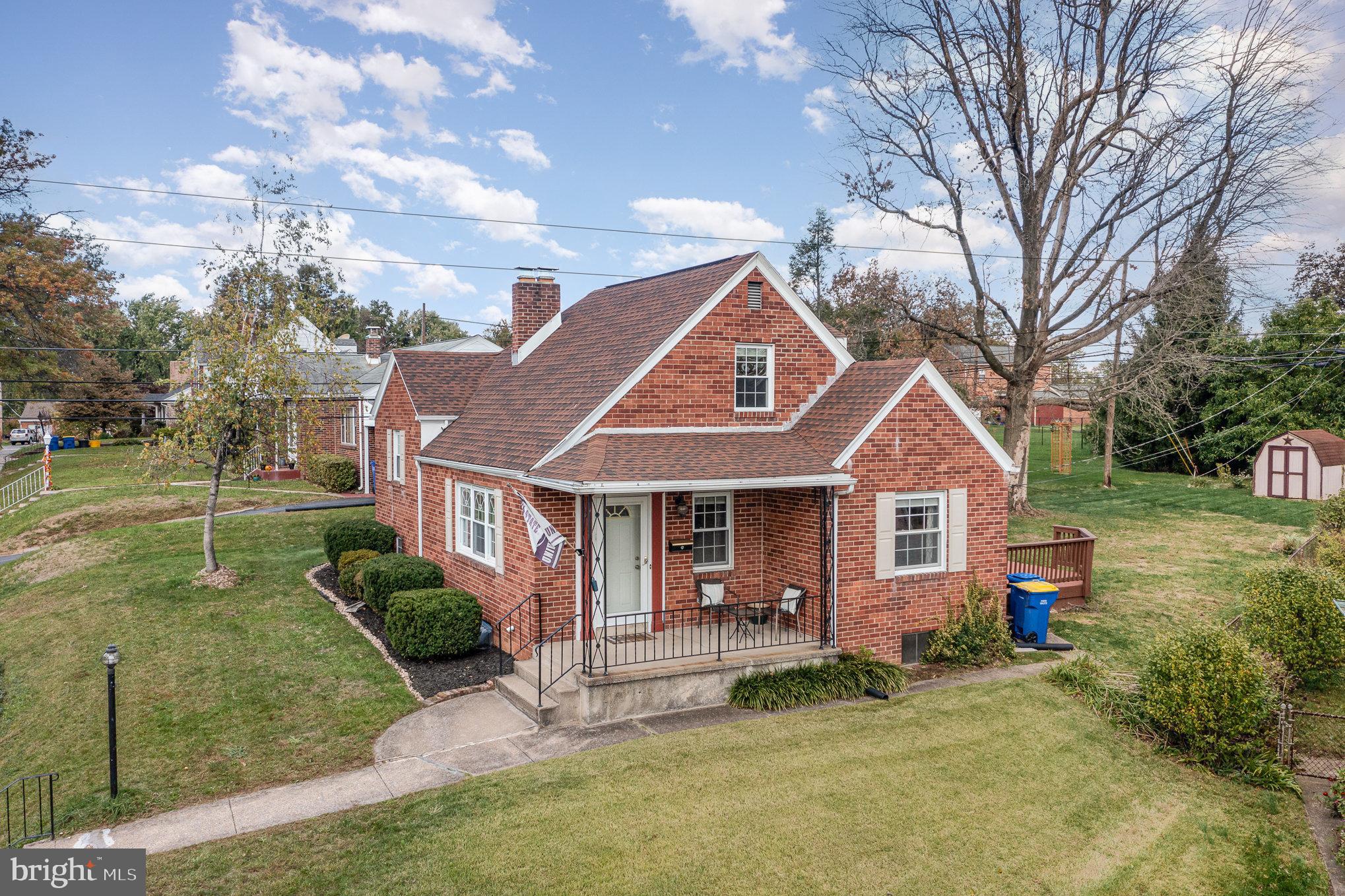 LENKER MANOR - Residential