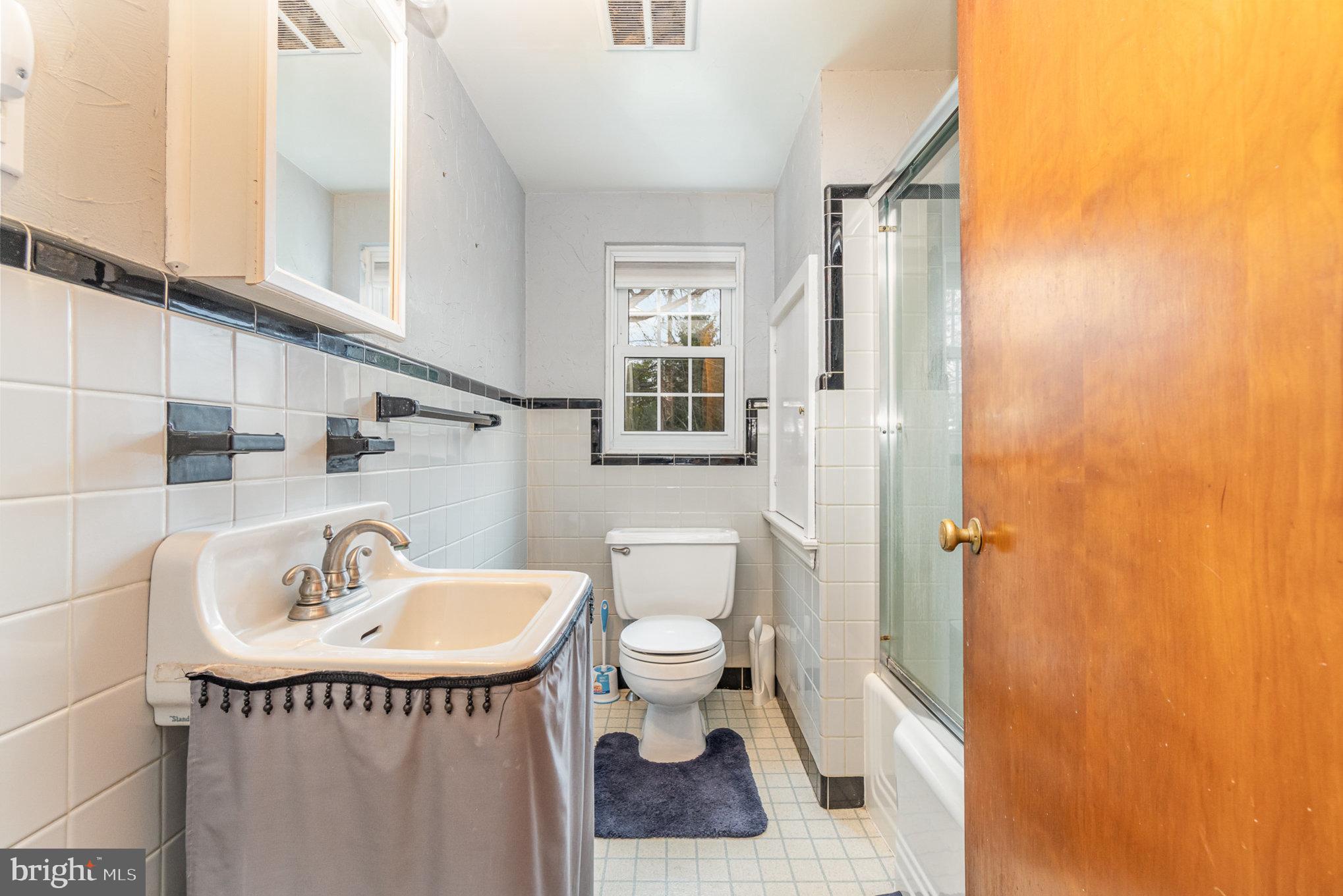 LENKER MANOR - Residential