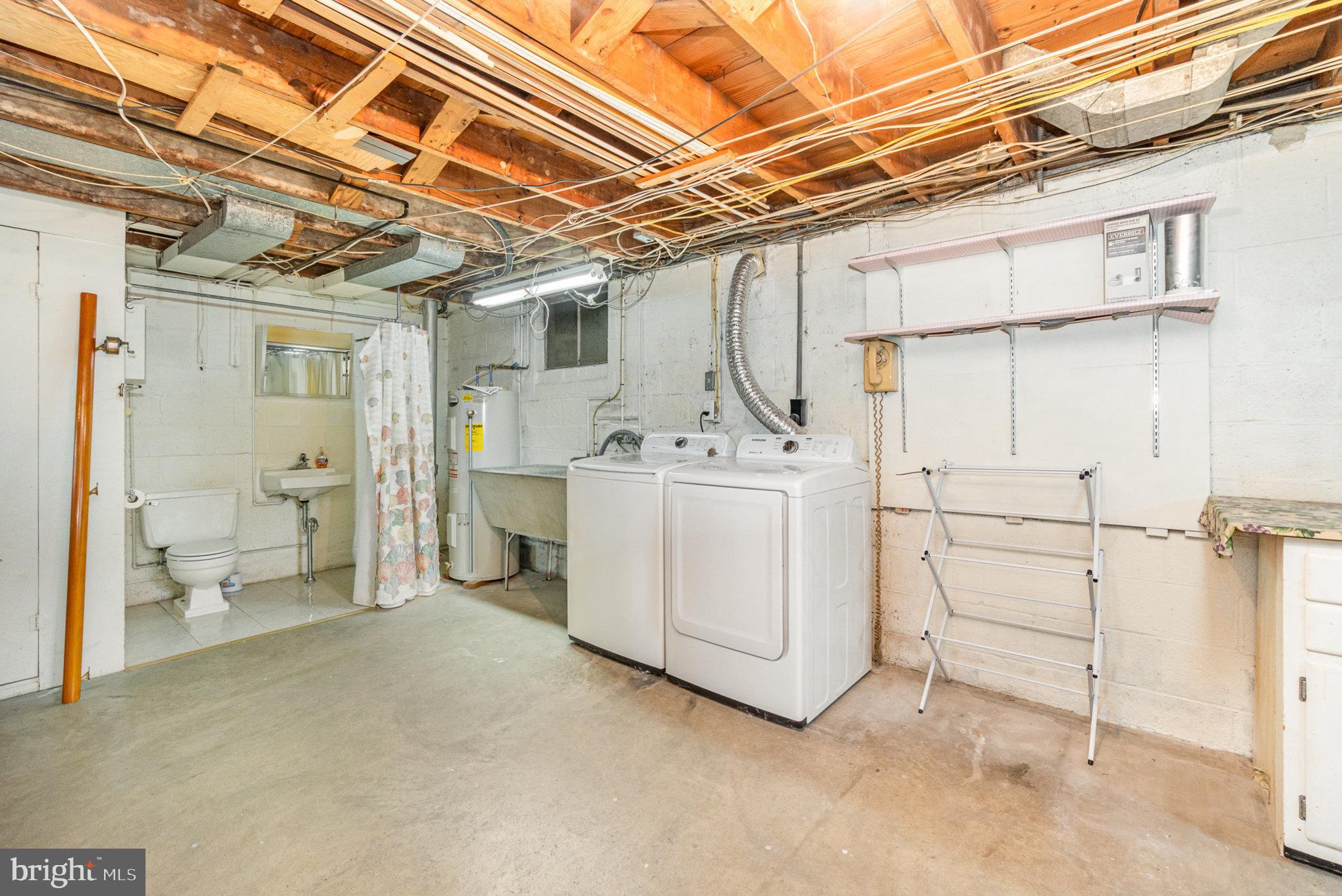 LENKER MANOR - Residential