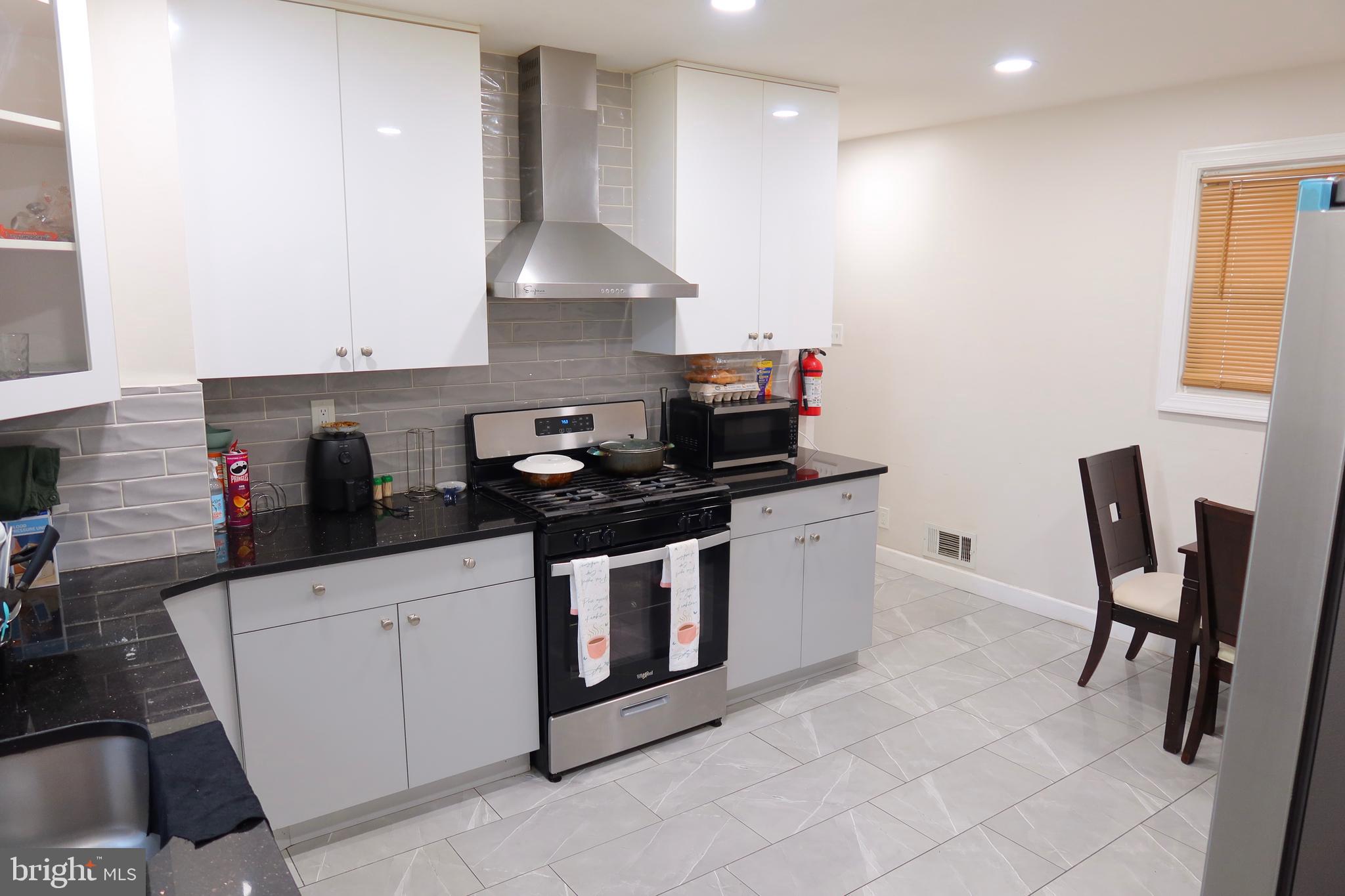 1012 FRANKLIN STREET