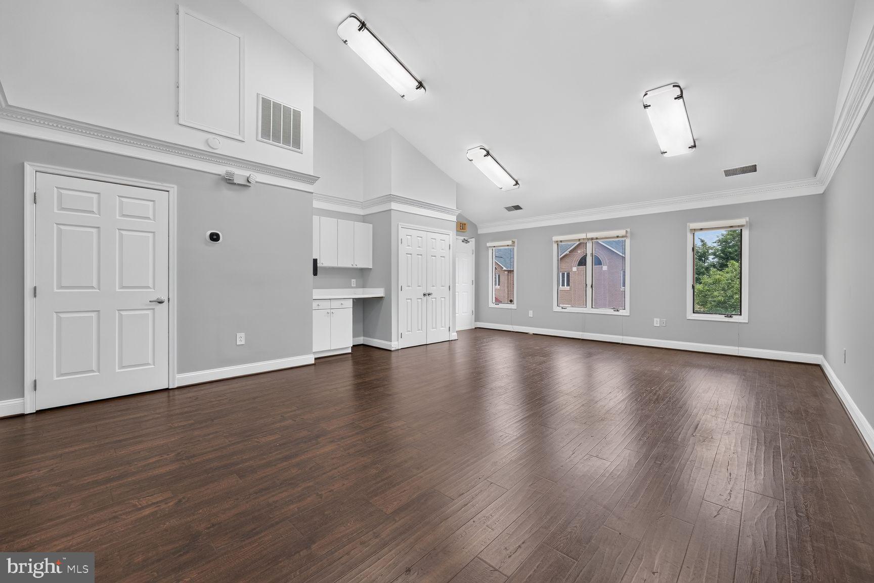 6153 FULLER COURT 8