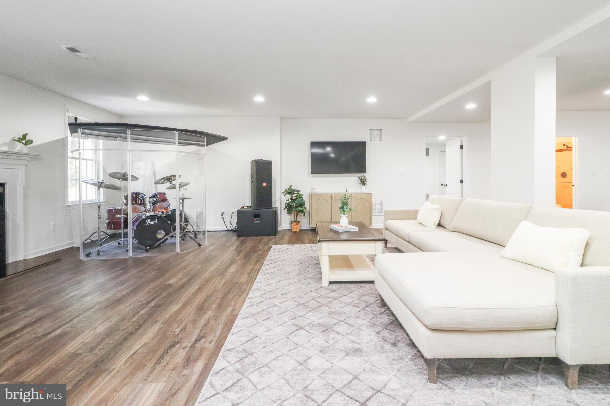 DOMINION VALLEY COUNTRY CLUB - Residential